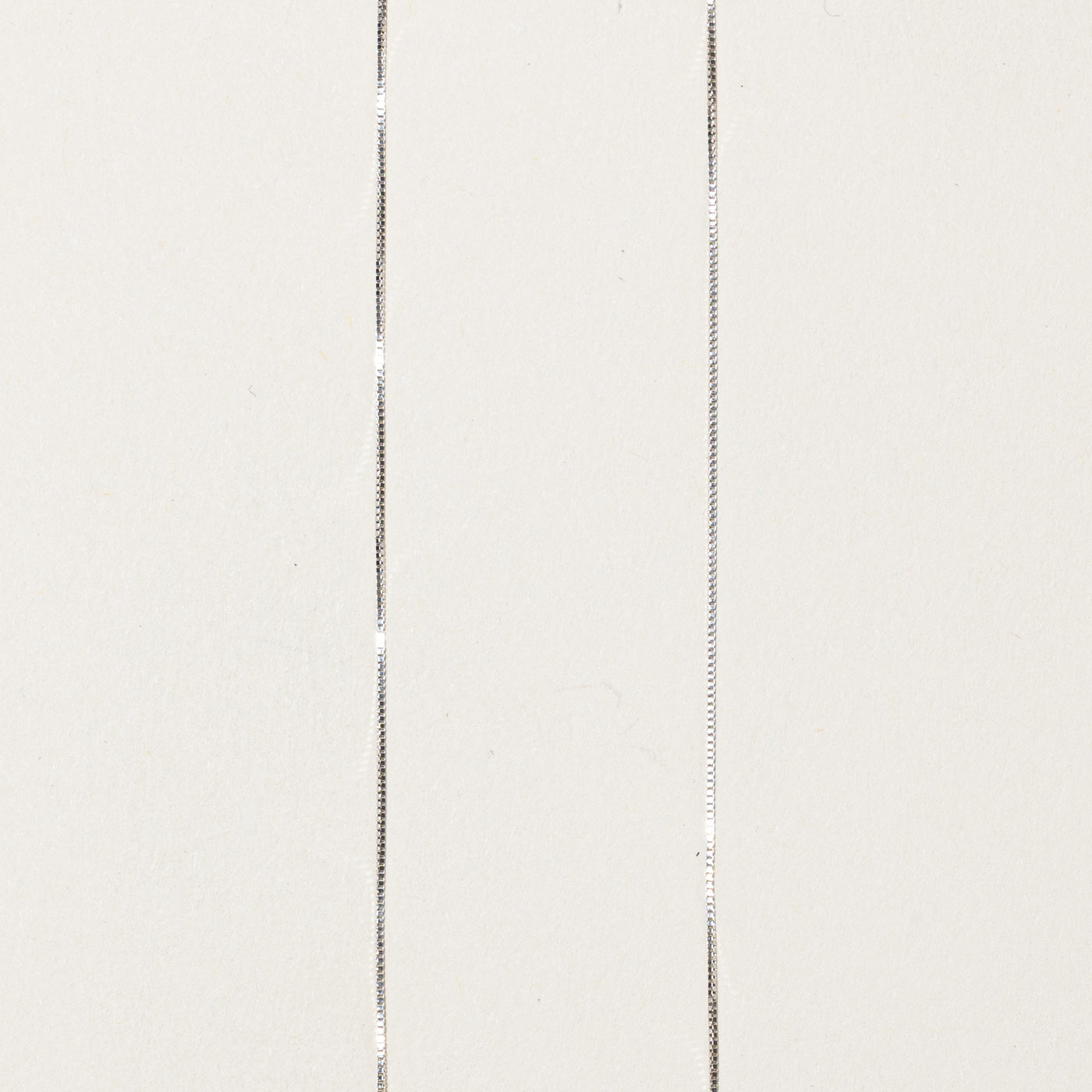 Collier pendentif croix en diamants | 0,22 ct | 48 cm