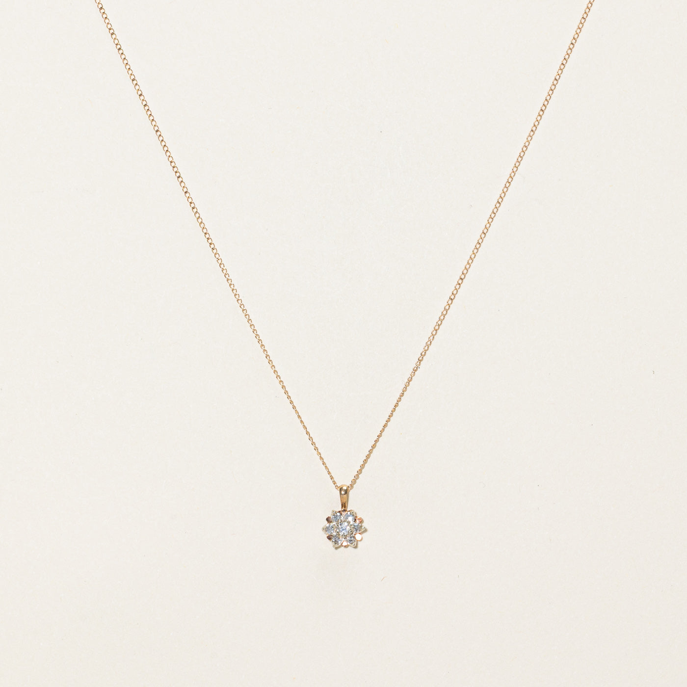 Collier pendentif pétale en diamant | 0,13 ct | 40,6 cm