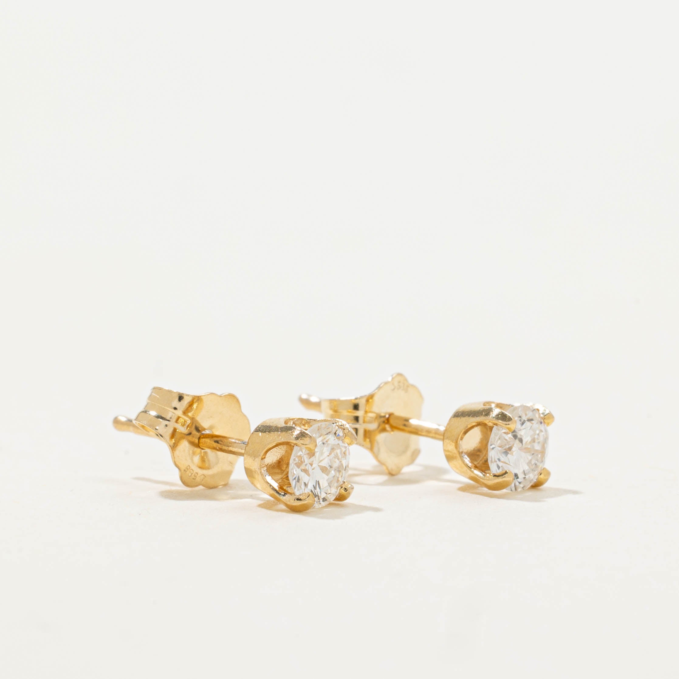 14k Diamond Plain Studs | 0.18ctw