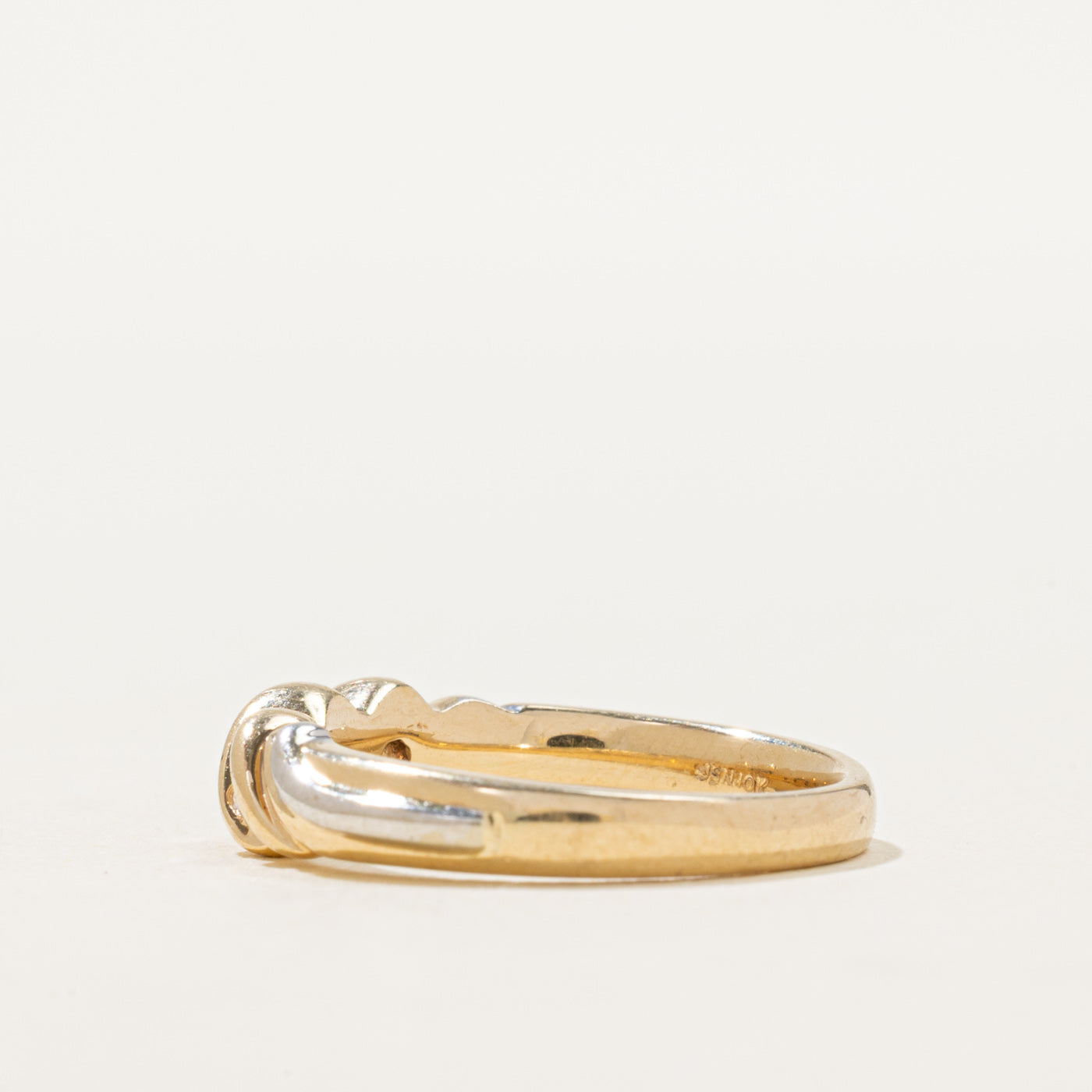 10K Three Stone Diamond Croissant Ring | 0.14ctw | SZ 4.75