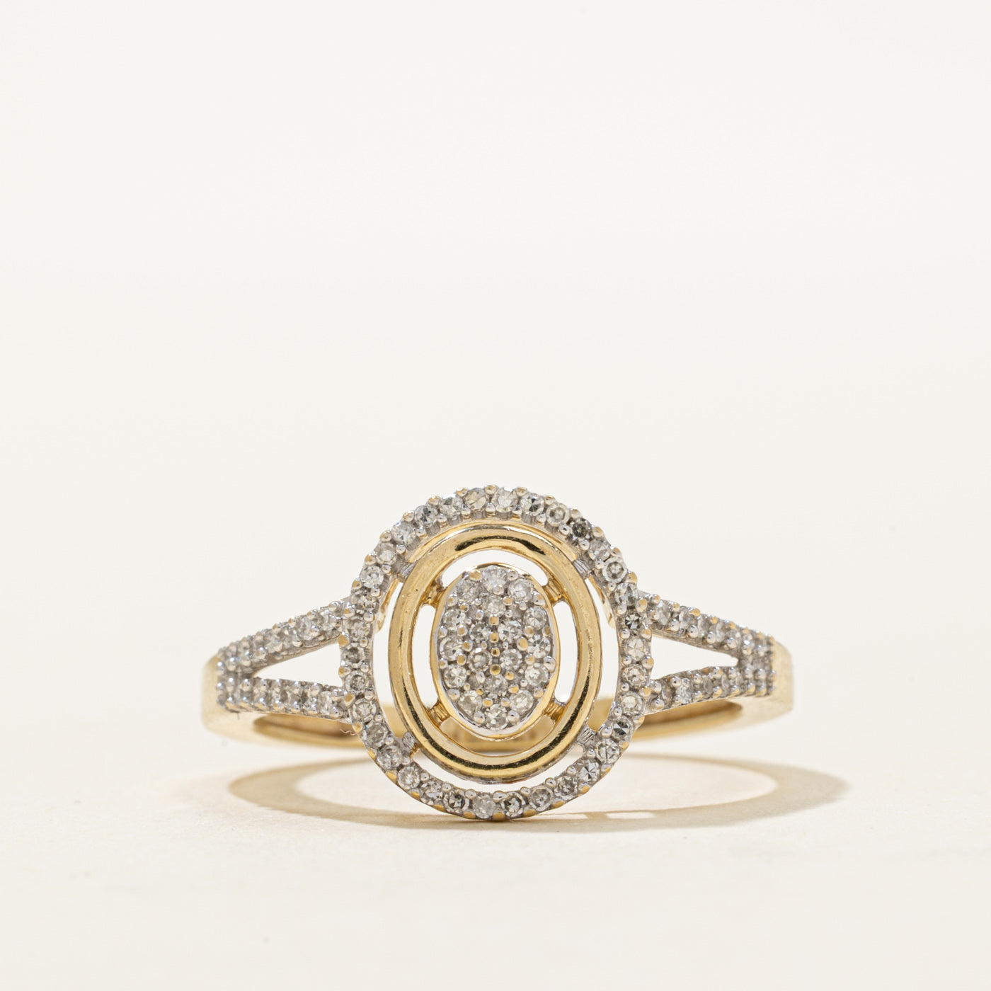 10K Diamond Oval Cluster Halo Ring | 0.25ctw | SZ 7