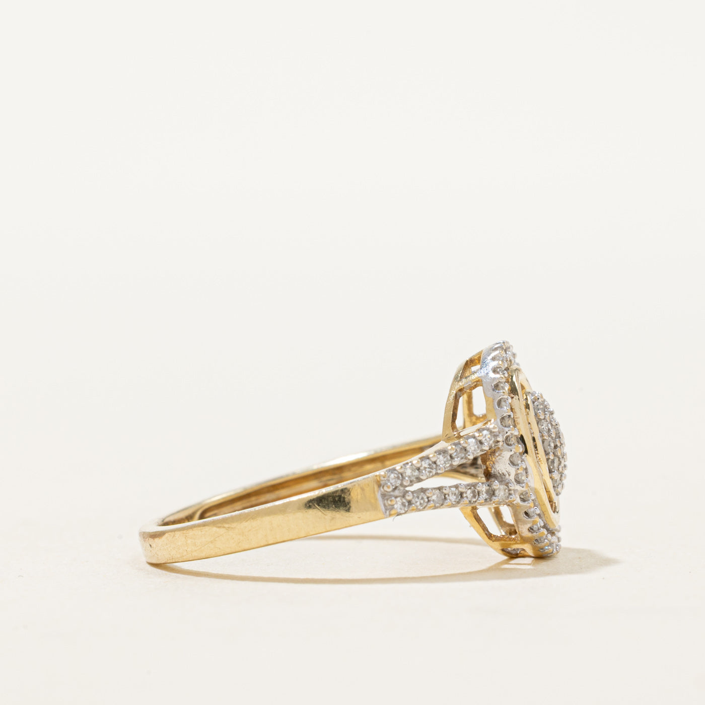 10K Diamond Oval Cluster Halo Ring | 0.25ctw | SZ 7