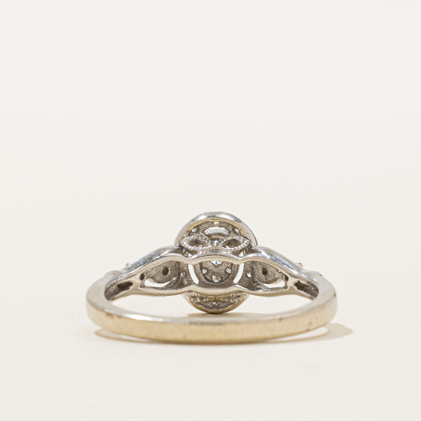 10K Diamond Oval Cluster Ring | 0.14ctw | SZ 7