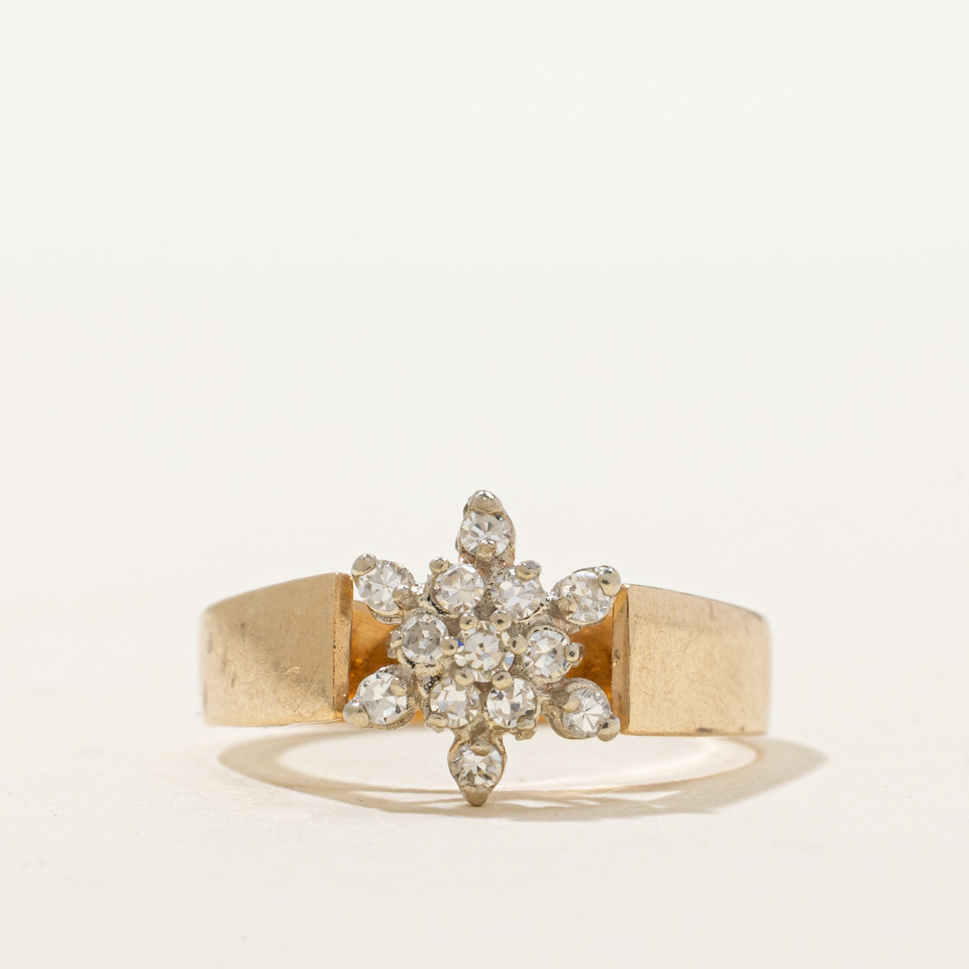 14K Diamond Petal Ring | 0.20ctw | SZ 6.25