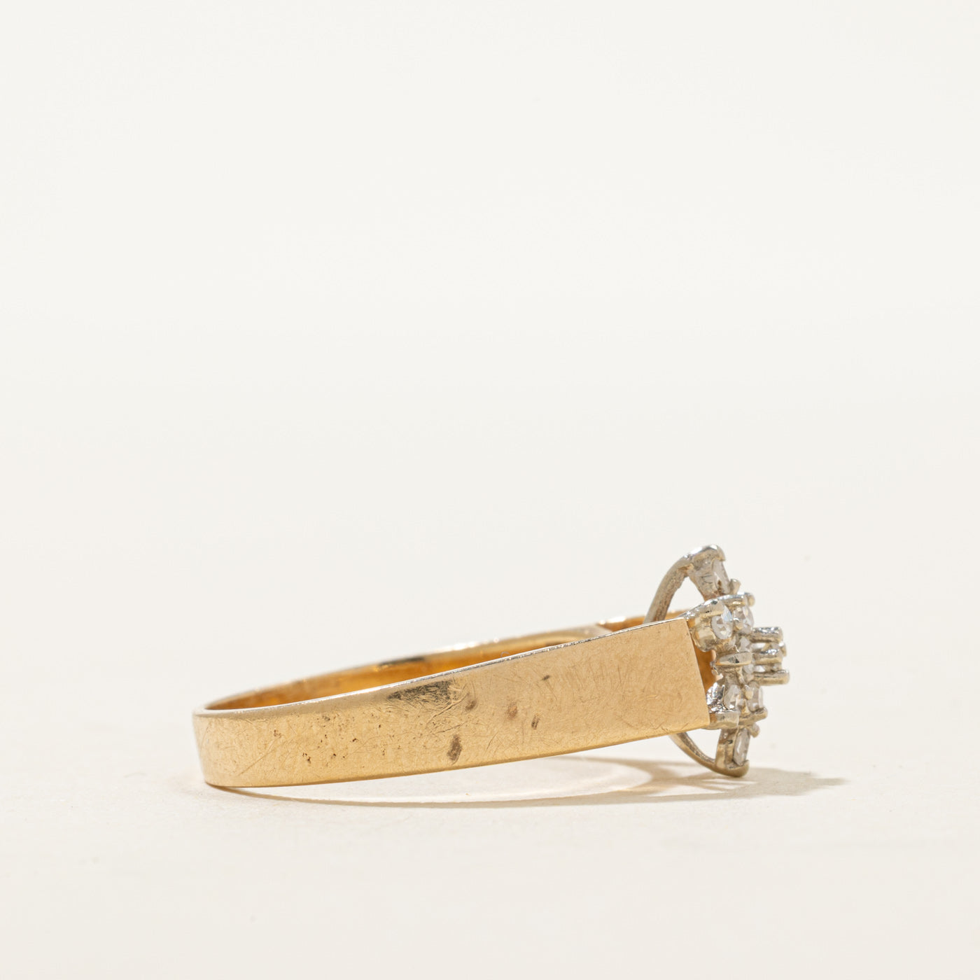 14K Diamond Petal Ring | 0.20ctw | SZ 6.25
