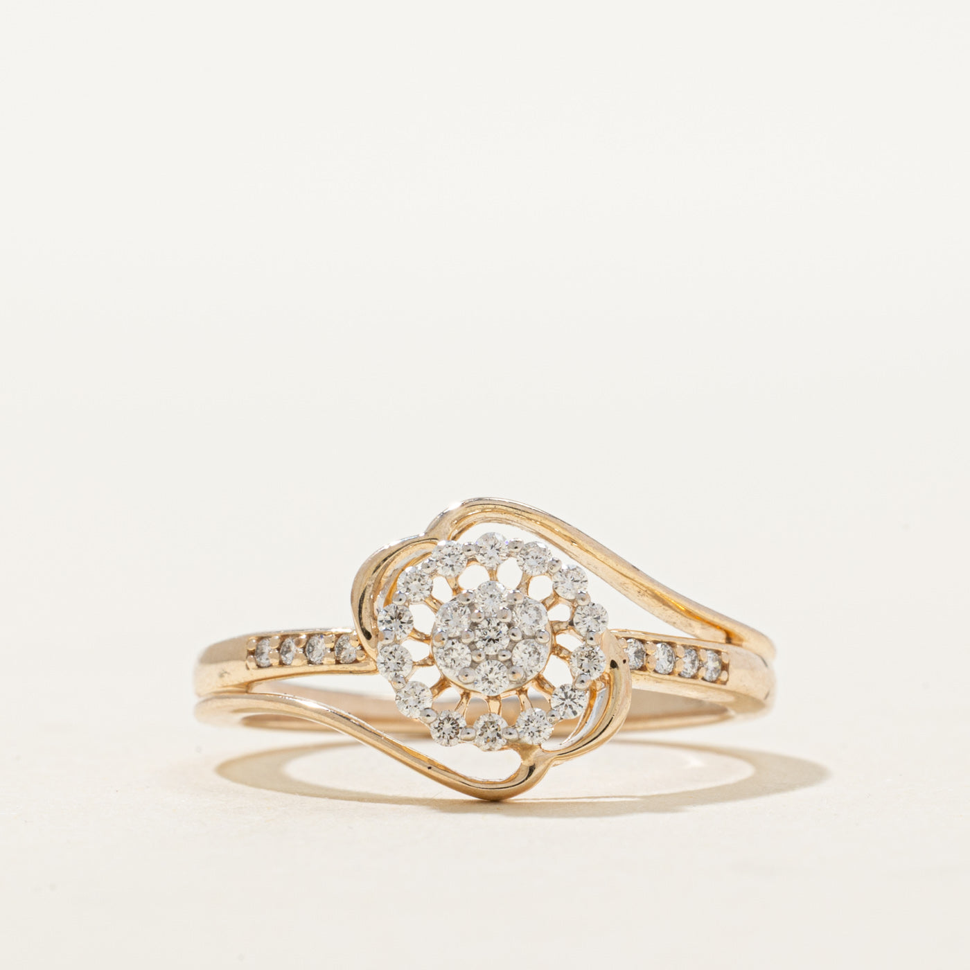 18K Diamond Cluster Halo Openwork Ring | 0.18ctw | SZ 6.75