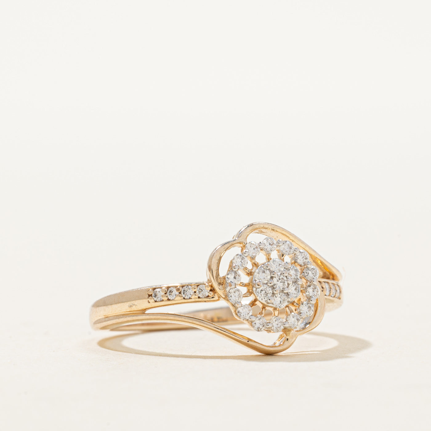 18K Diamond Cluster Halo Openwork Ring | 0.18ctw | SZ 6.75