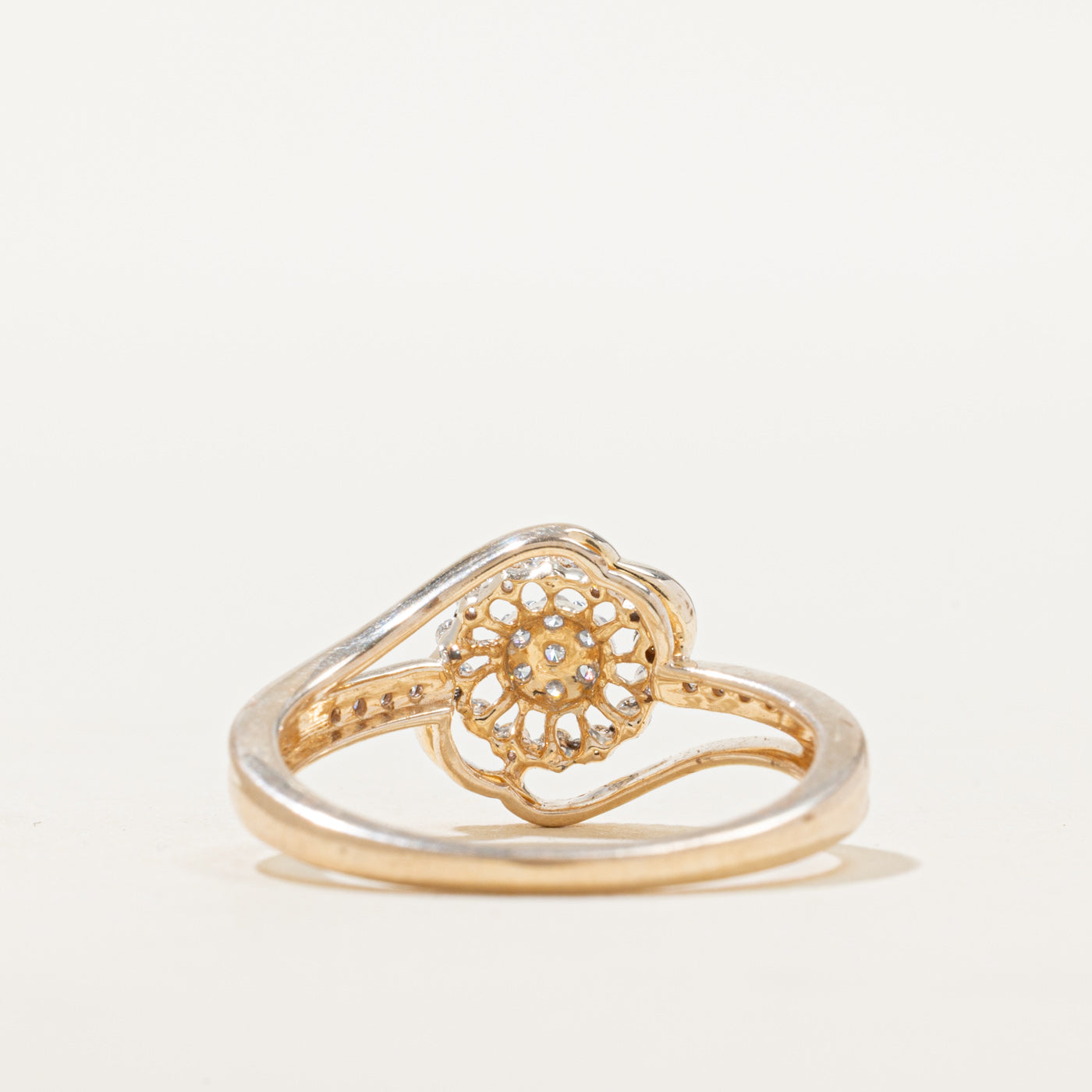 18K Diamond Cluster Halo Openwork Ring | 0.18ctw | SZ 6.75