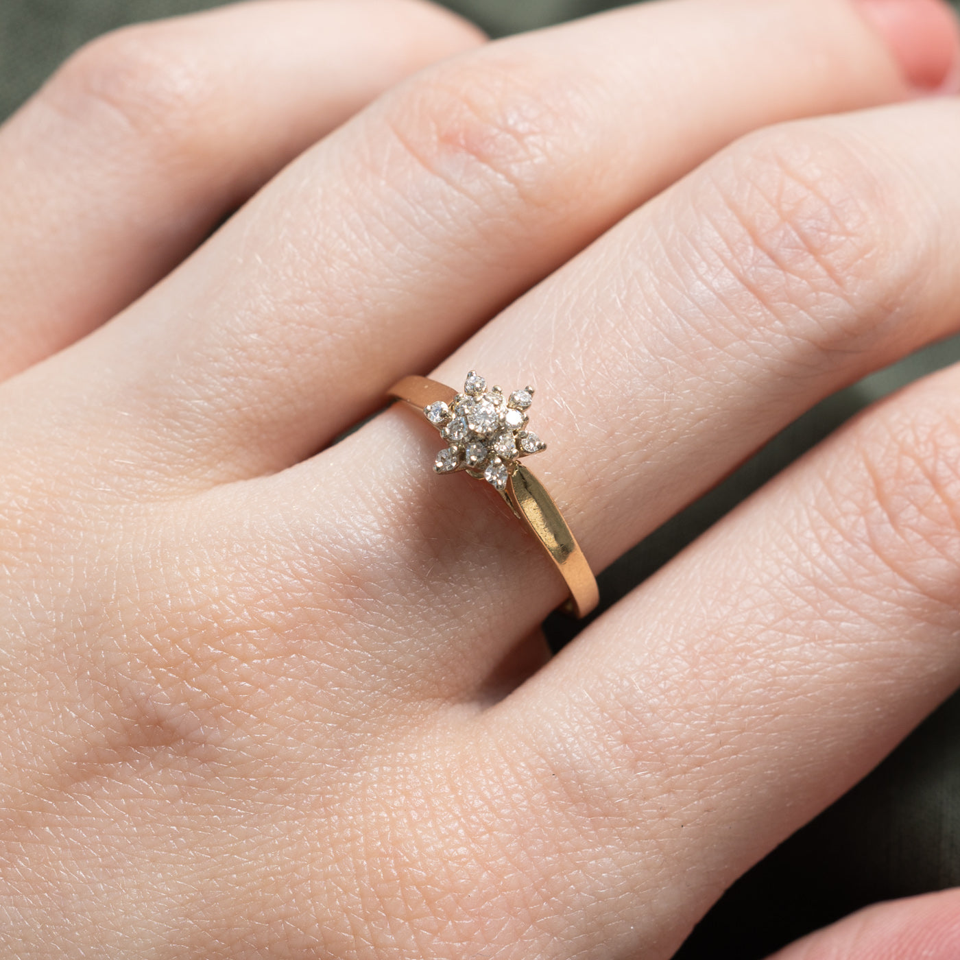 14K Diamond Cluster Petal Ring | 0.16ctw | SZ 7.25