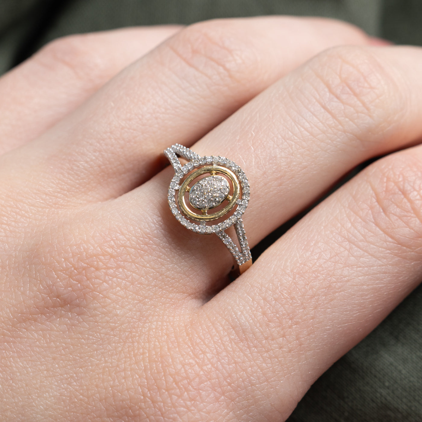 10K Diamond Oval Cluster Halo Ring | 0.25ctw | SZ 7