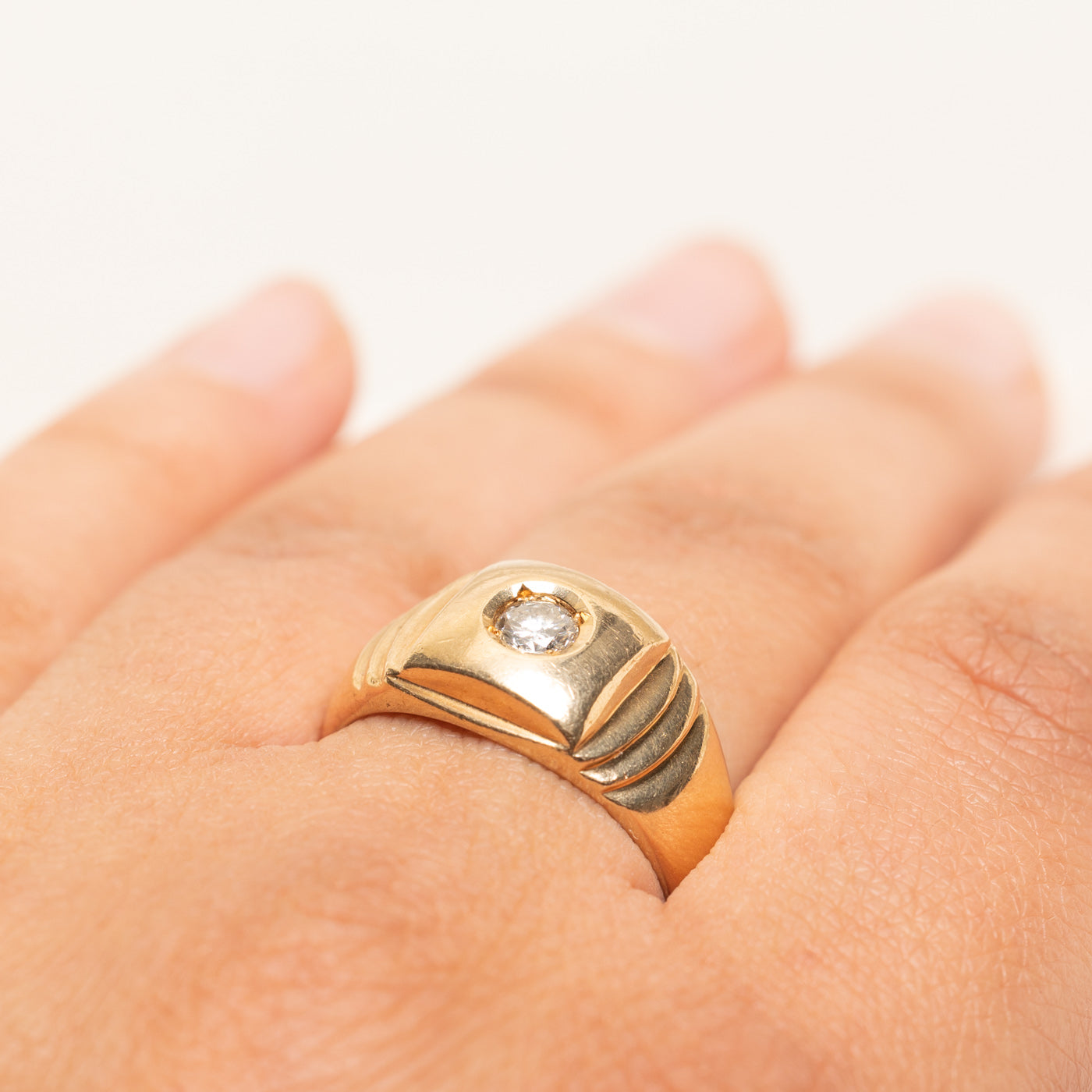Solitaire Diamond Grooved Signet Ring | 0.30ct | SZ 9.25