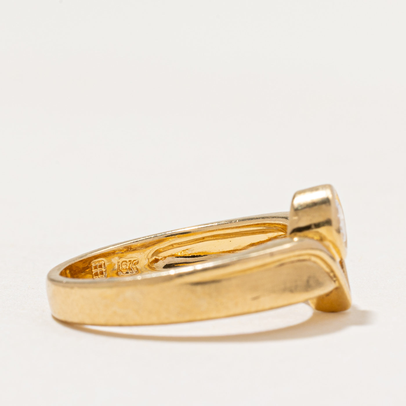 Bezel Set Diamond Chevron Design Ring | 0.28ct | SZ 6