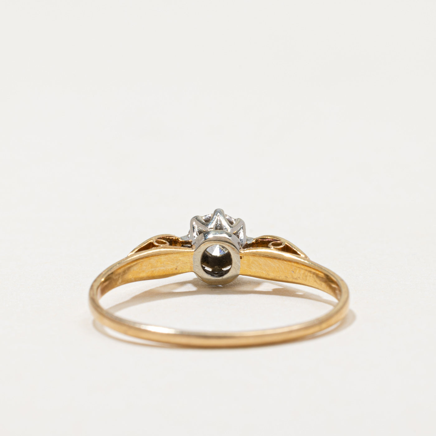 Solitaire Diamond Leaf Design Ring | 0.09ct | SZ 8.25