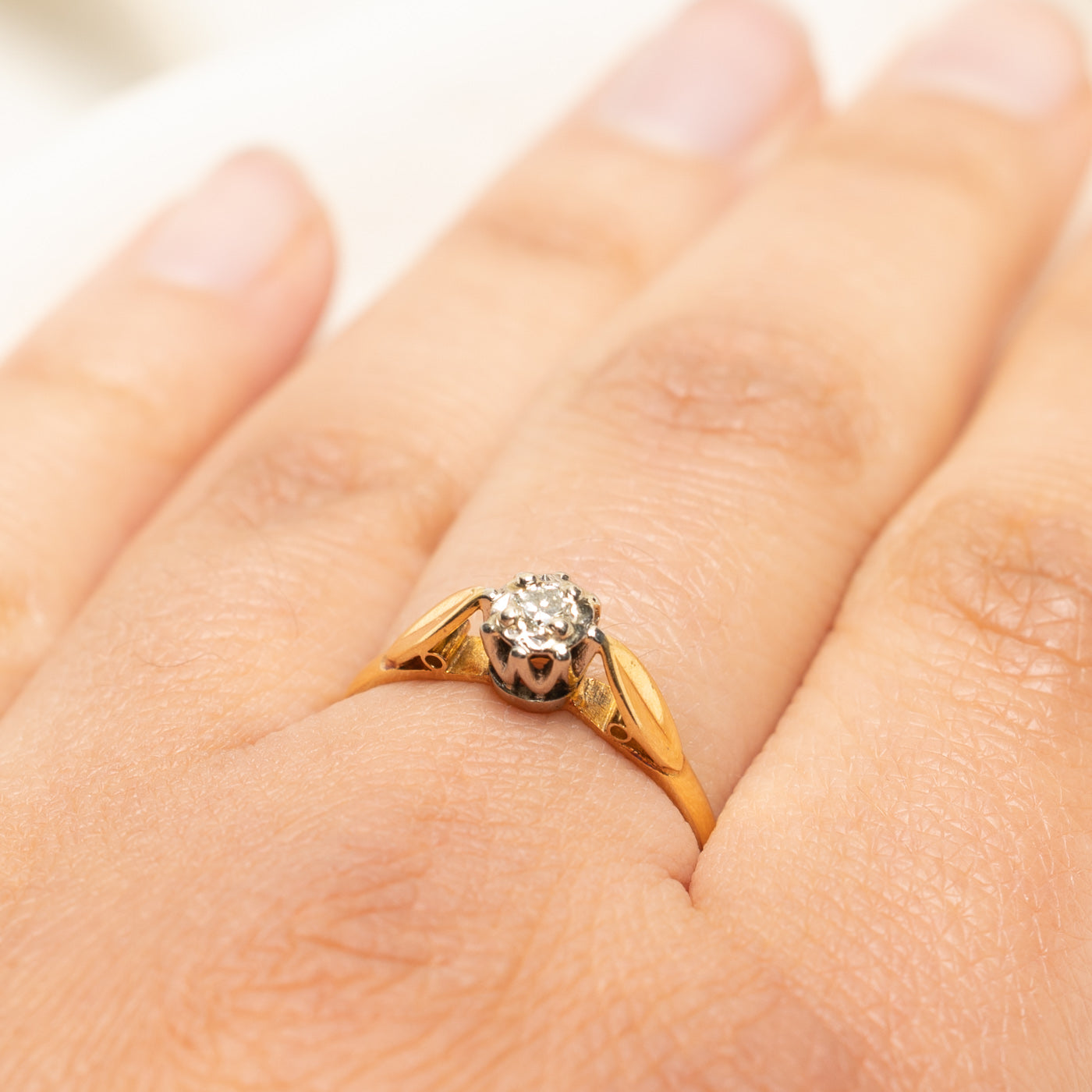 Solitaire Diamond Leaf Design Ring | 0.09ct | SZ 8.25