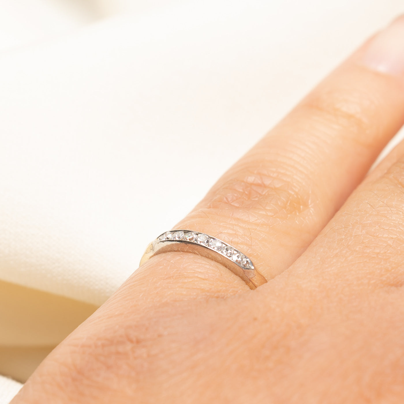 Channel Set Diamond Row Band | 0.15ctw | 2.50mm | SZ 4.5