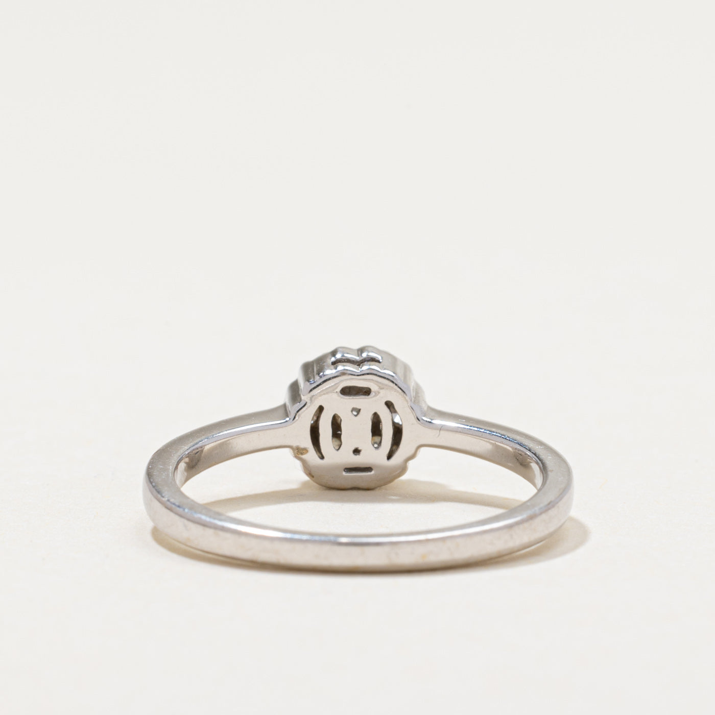 Diamond Daisy Ring | 0.30ctw | SZ 7