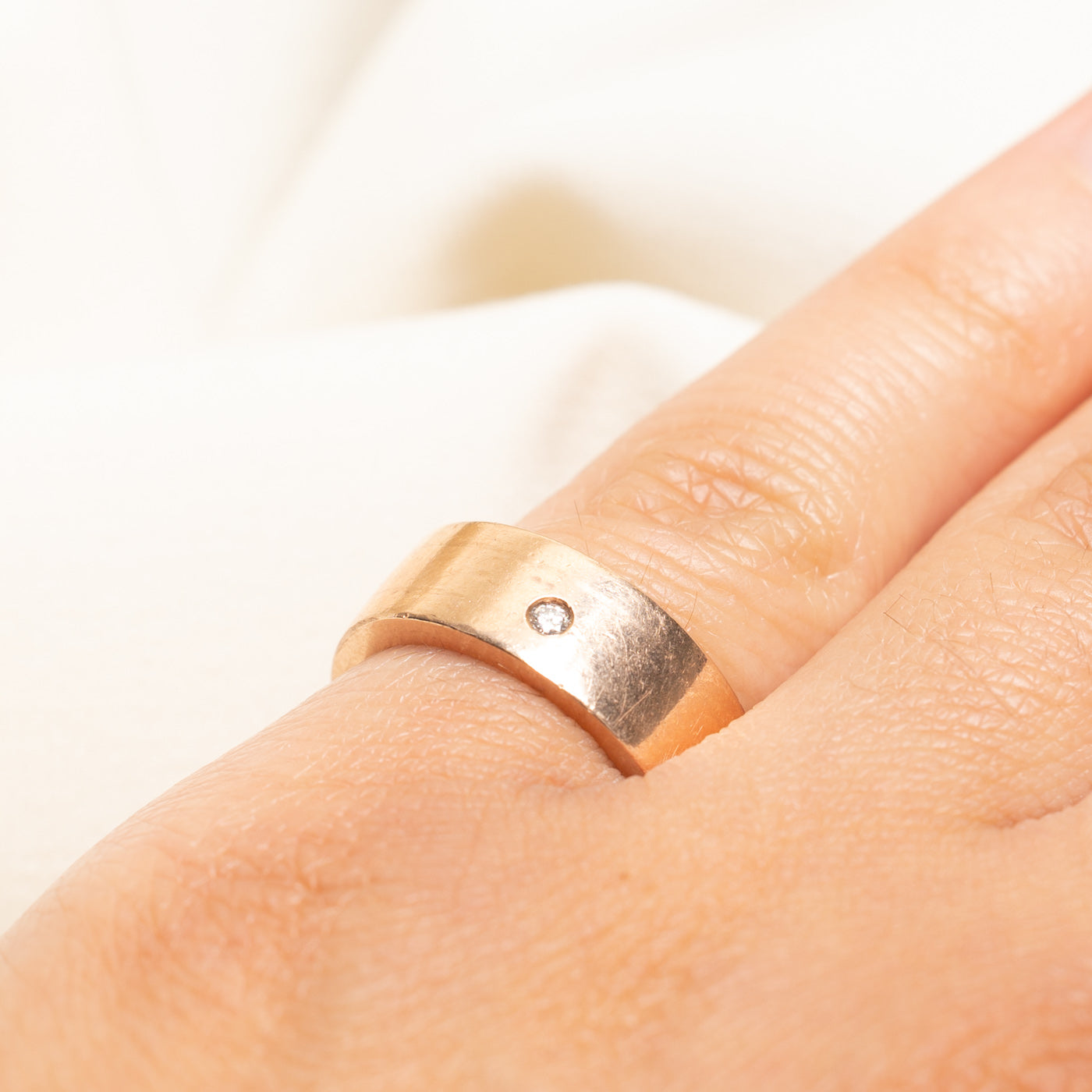 Scattered Flush Set Diamond Band | 0.12ctw | SZ 5.25