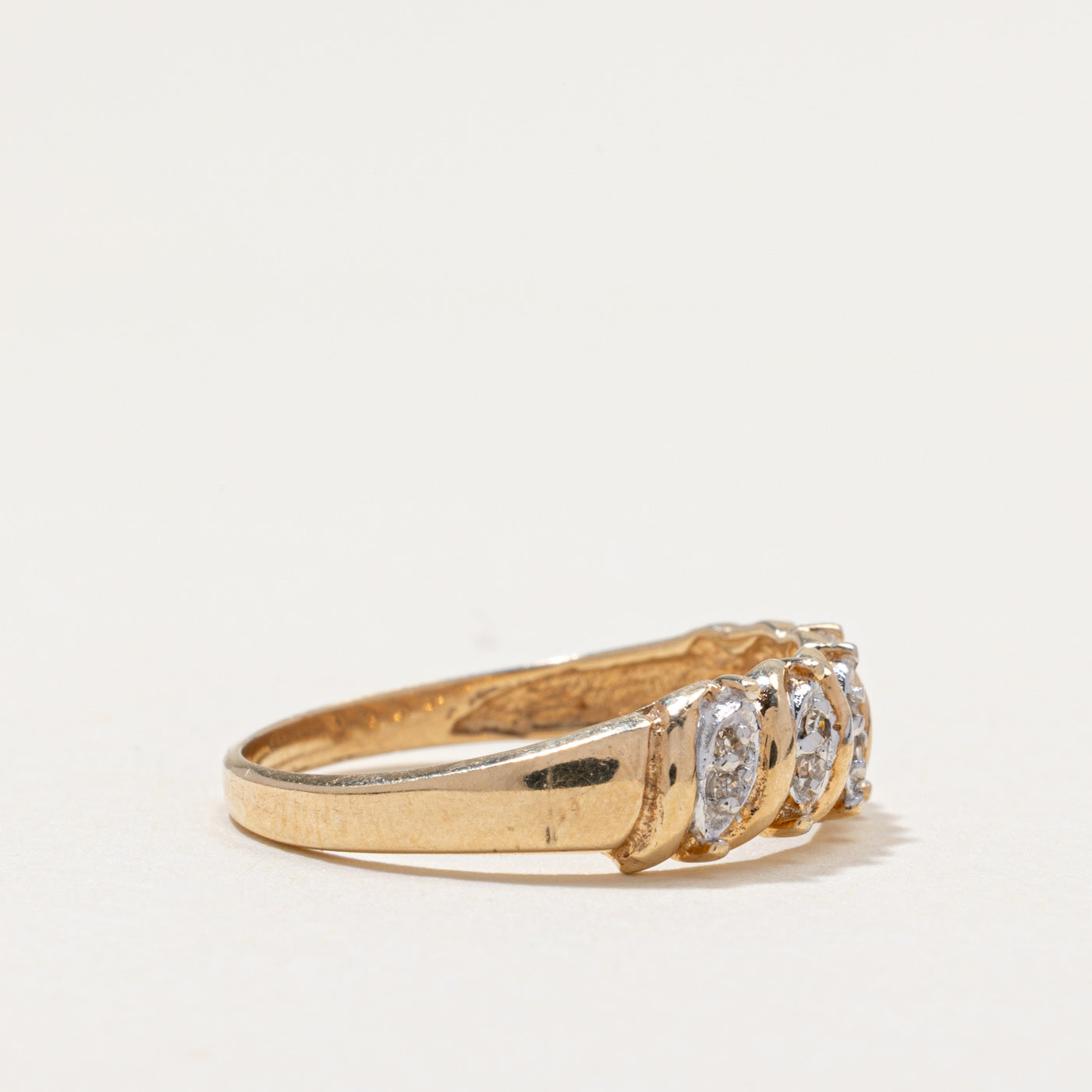 Diamond Croissant Ring | 0.10ctw | SZ 6.5
