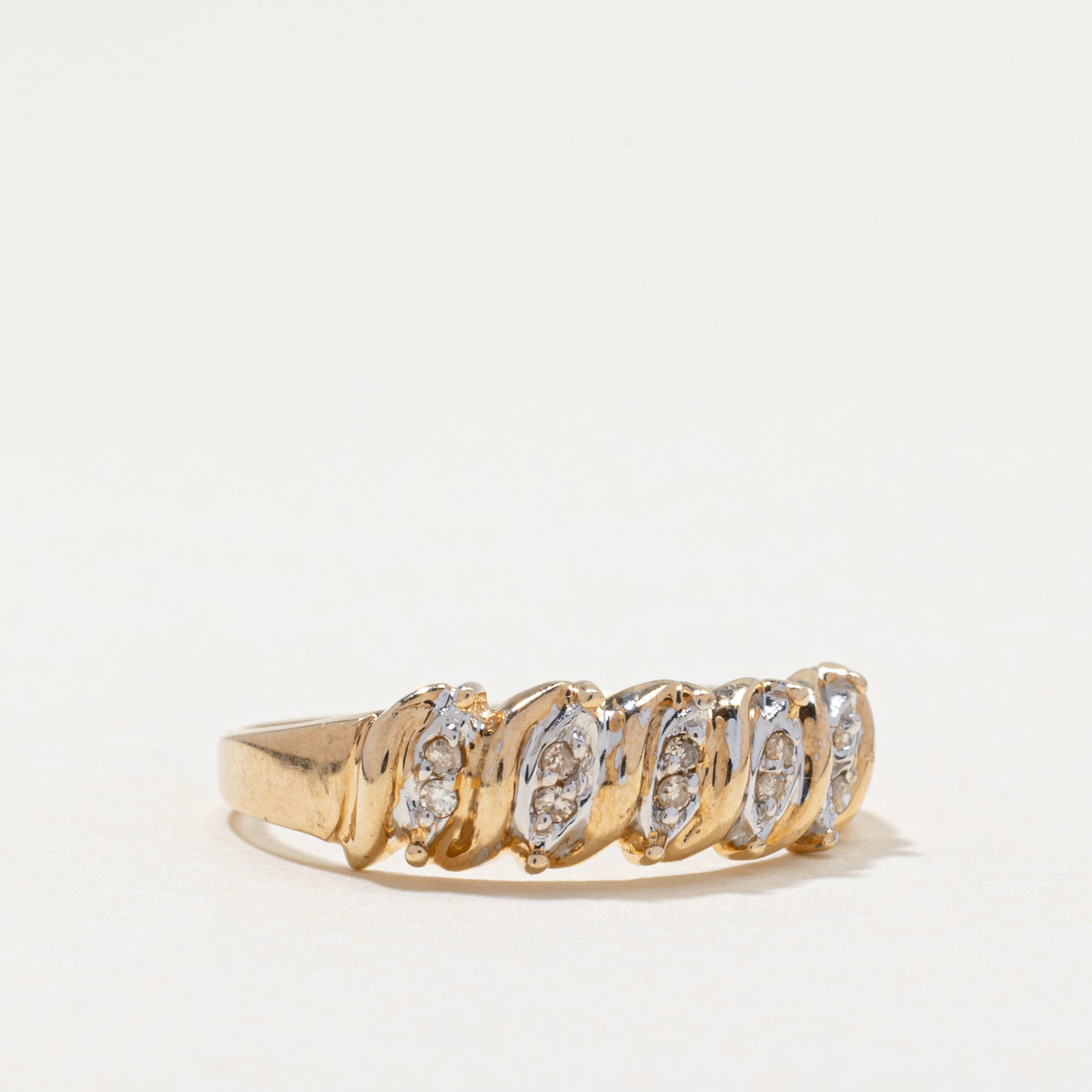 Diamond Croissant Ring | 0.07ctw | SZ 7
