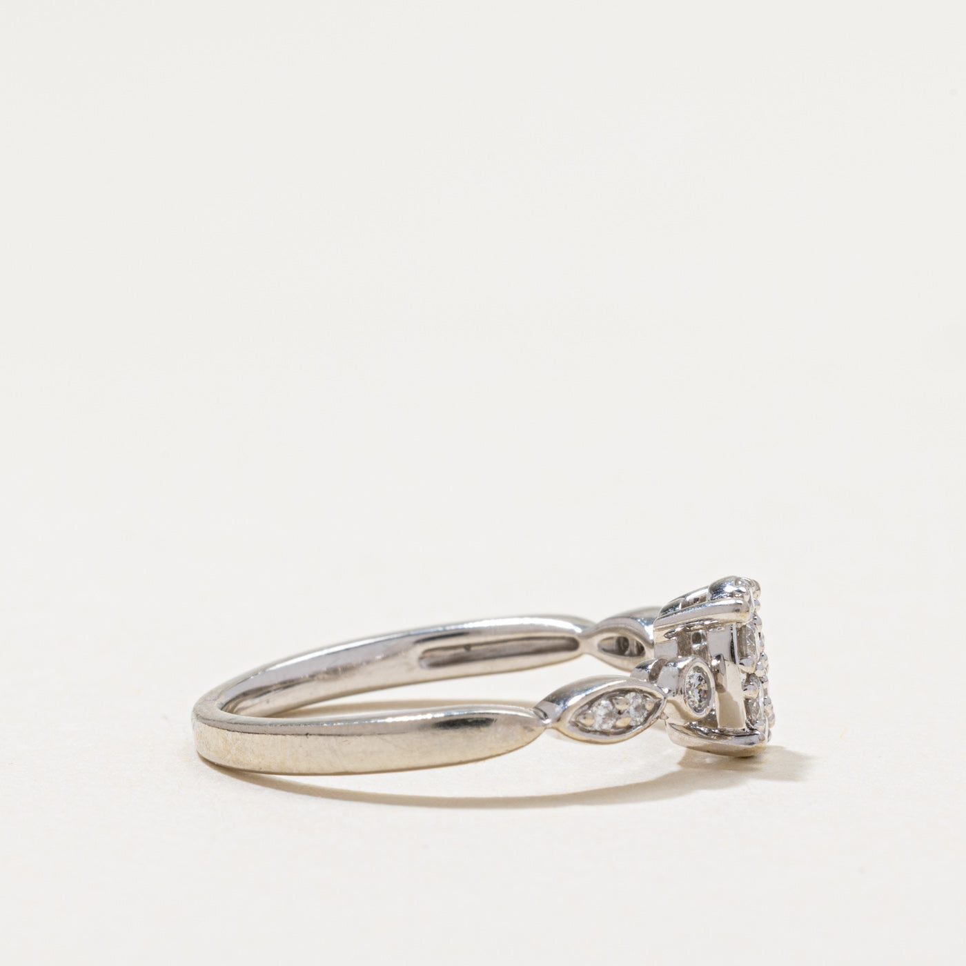 10k Diamond Oval Cluster Ring | 0.20ctw | SZ 5.75