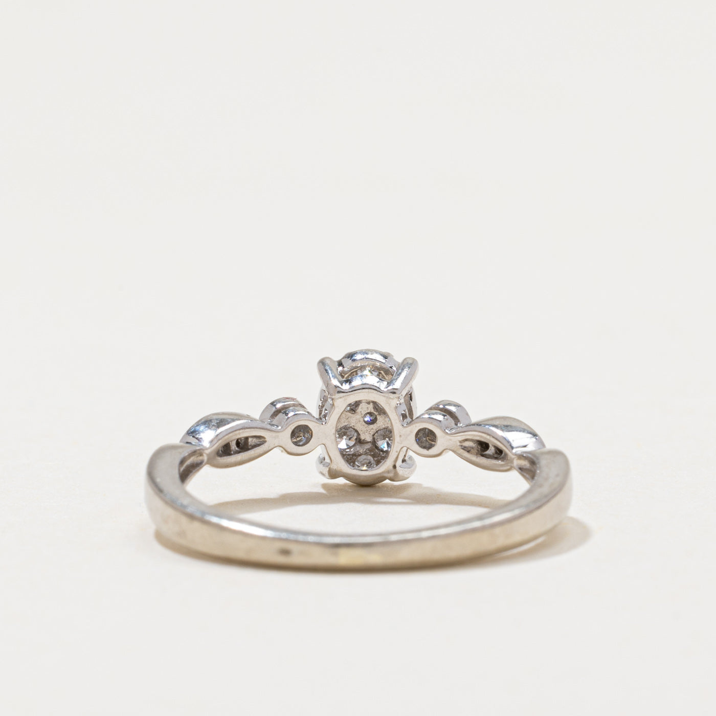 10k Diamond Oval Cluster Ring | 0.20ctw | SZ 5.75