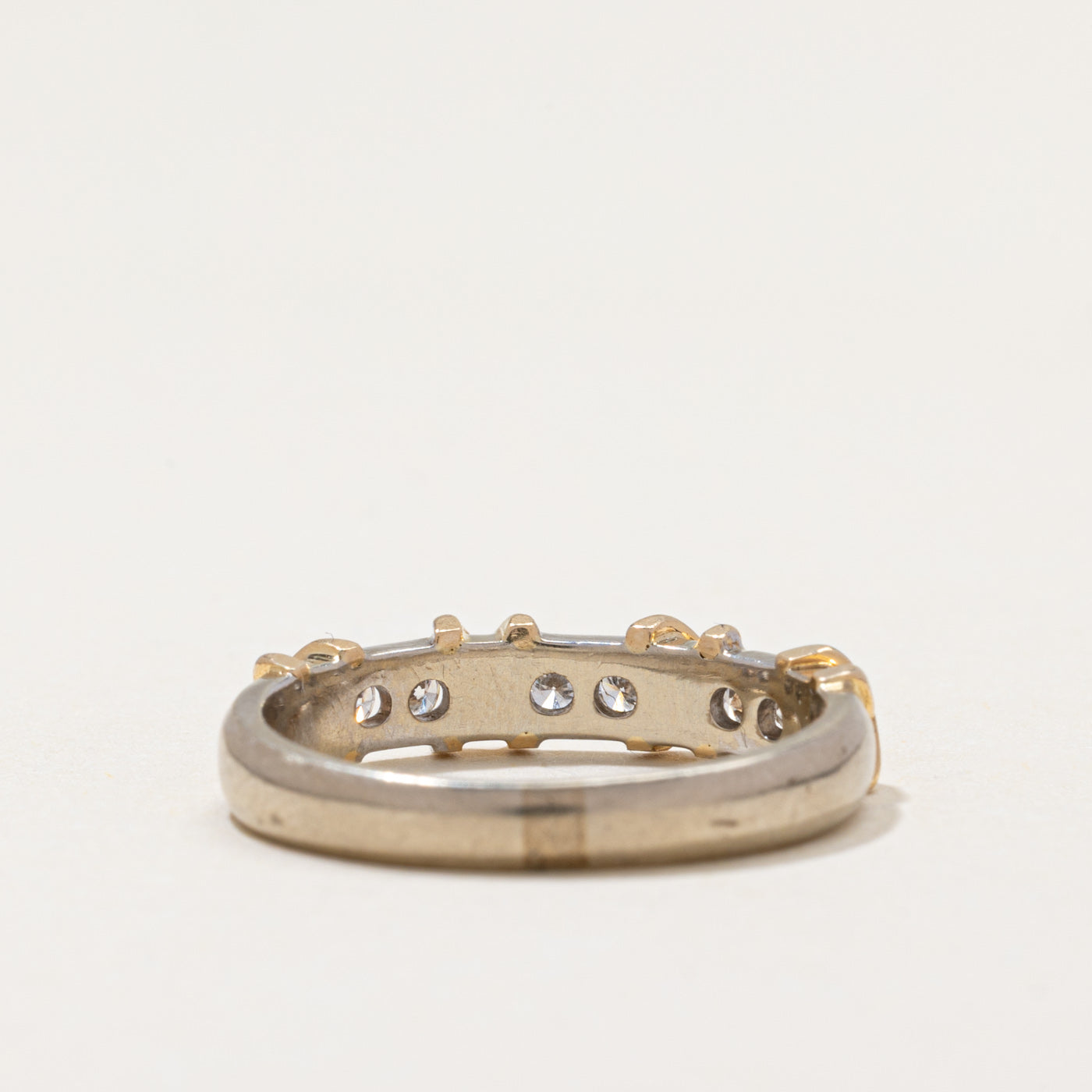 Bague demi-éternité en or 14 carats sertie de diamants en forme de X | 0,25 ct au total | Taille 7