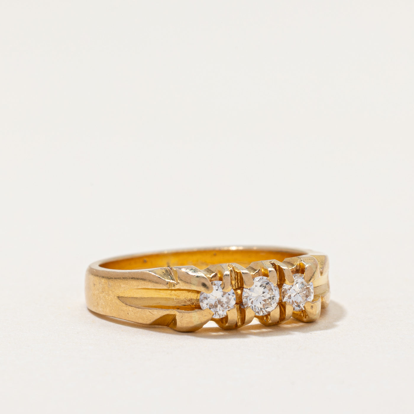 Three Stone Diamond Grooved Ring | 0.31ctw | SZ 7