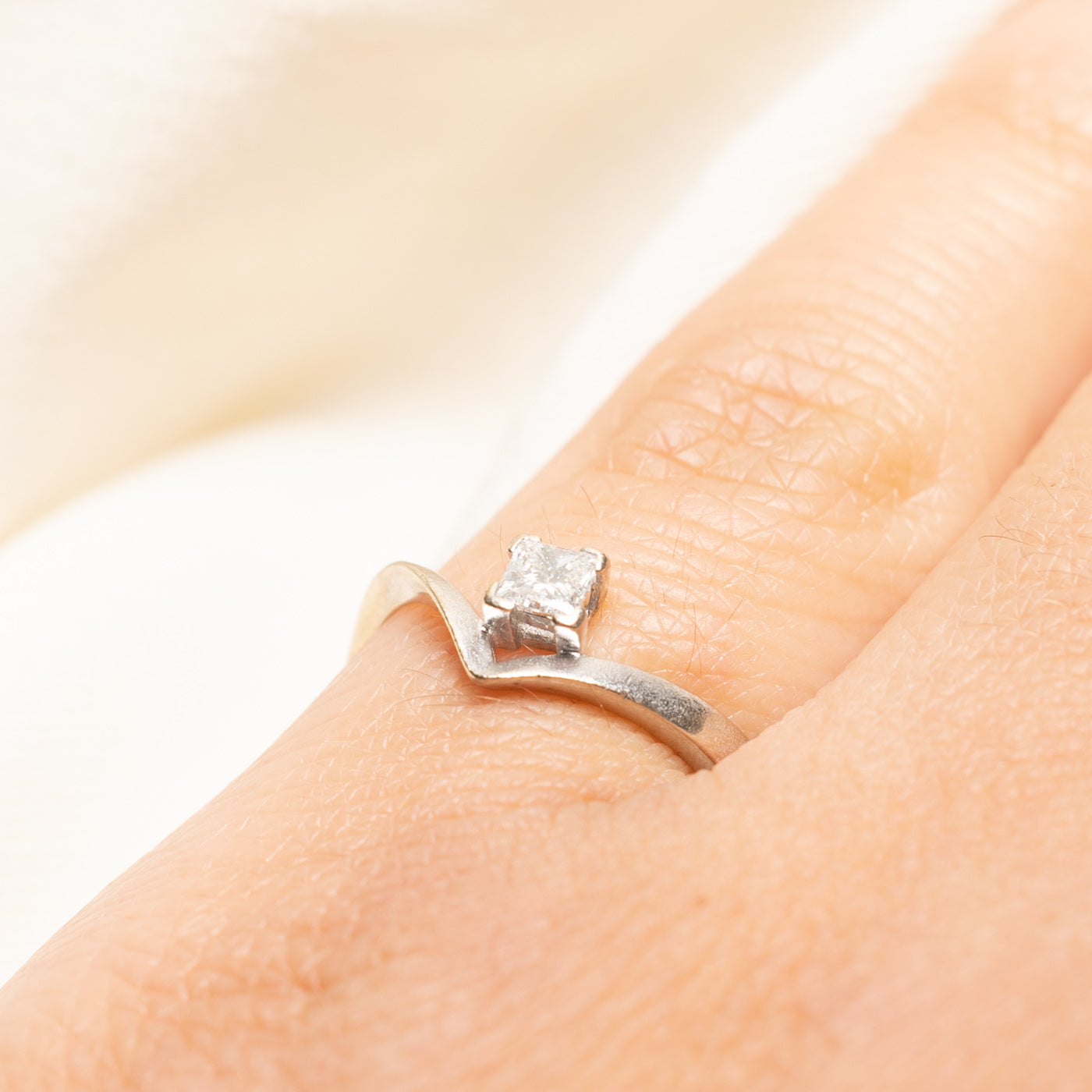 Solitaire Diamond Chevron Ring | 0.16ct | SZ 5
