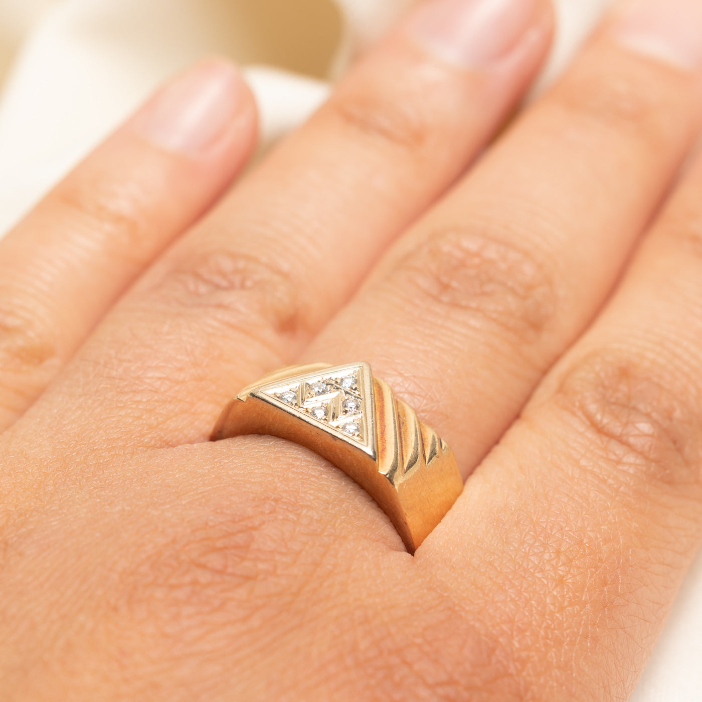 10k Diamond Triangle Grooved Cocktail Ring | 0.07ctw | SZ 9.25