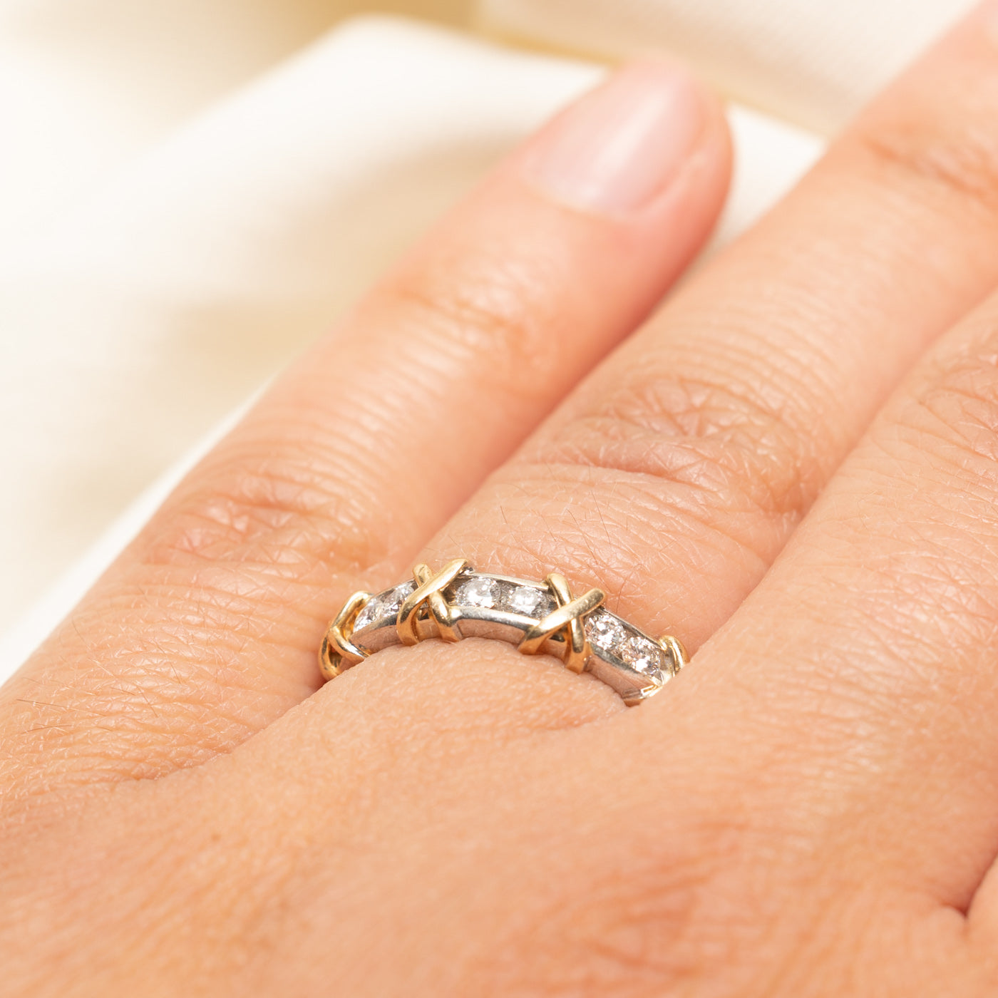 Bague demi-éternité en or 14 carats sertie de diamants en forme de X | 0,25 ct au total | Taille 7