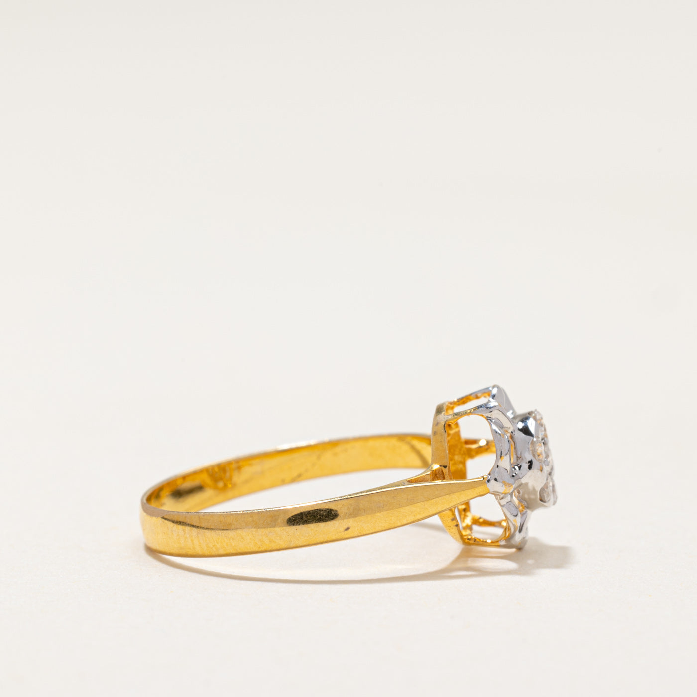 Diamond Daisy Ring | 0.15ctw | SZ 5.75