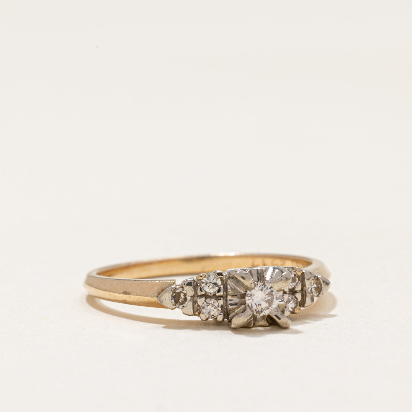 Illusion Set Diamond Ring | 0.18ctw | SZ 6.25