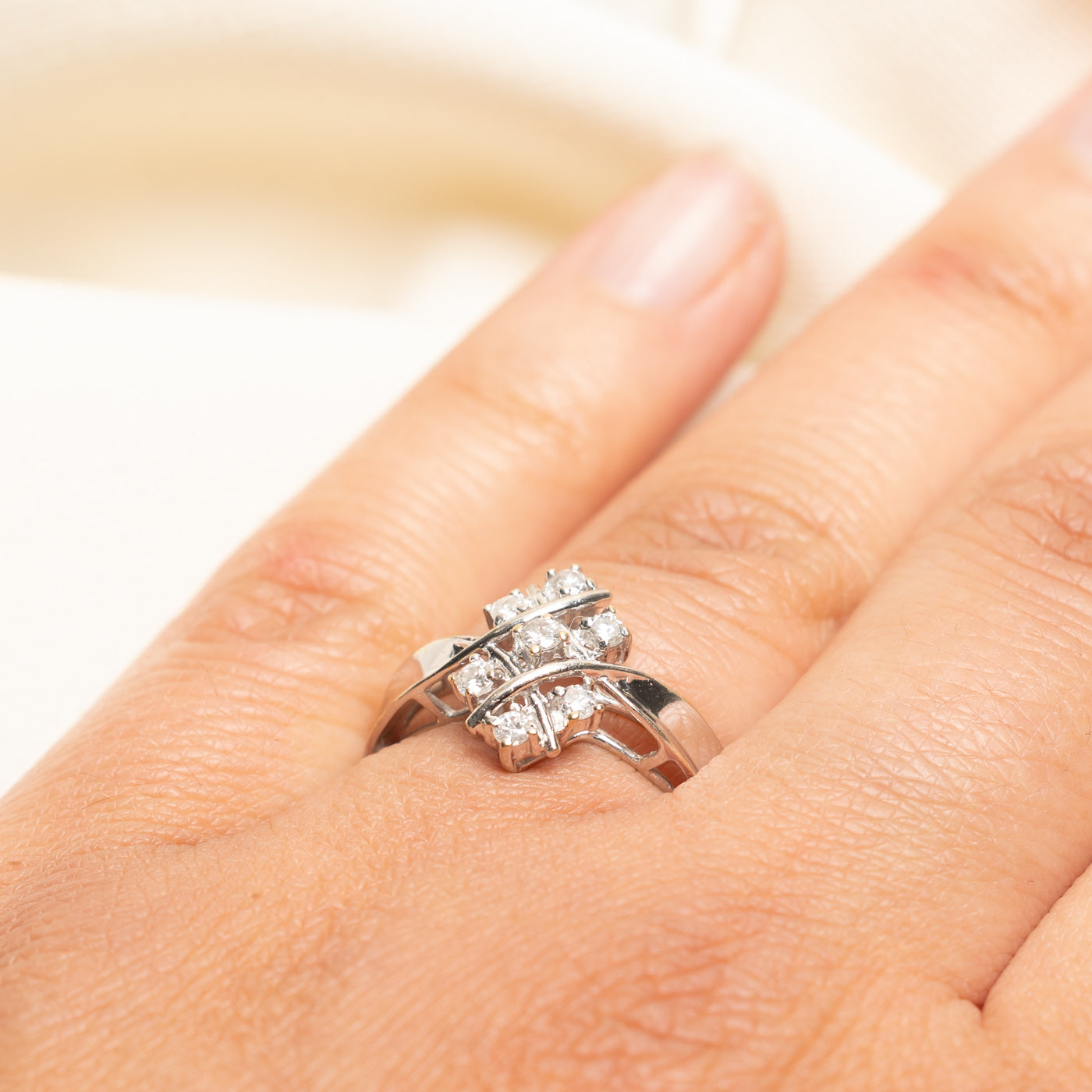 Diamond Cross Over Cluster Ring | 0.25ctw | SZ 6.25
