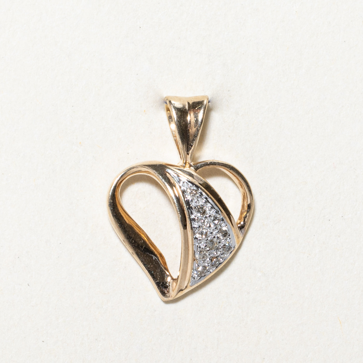 Diamond Open Heart Pendant | 0.07ctw