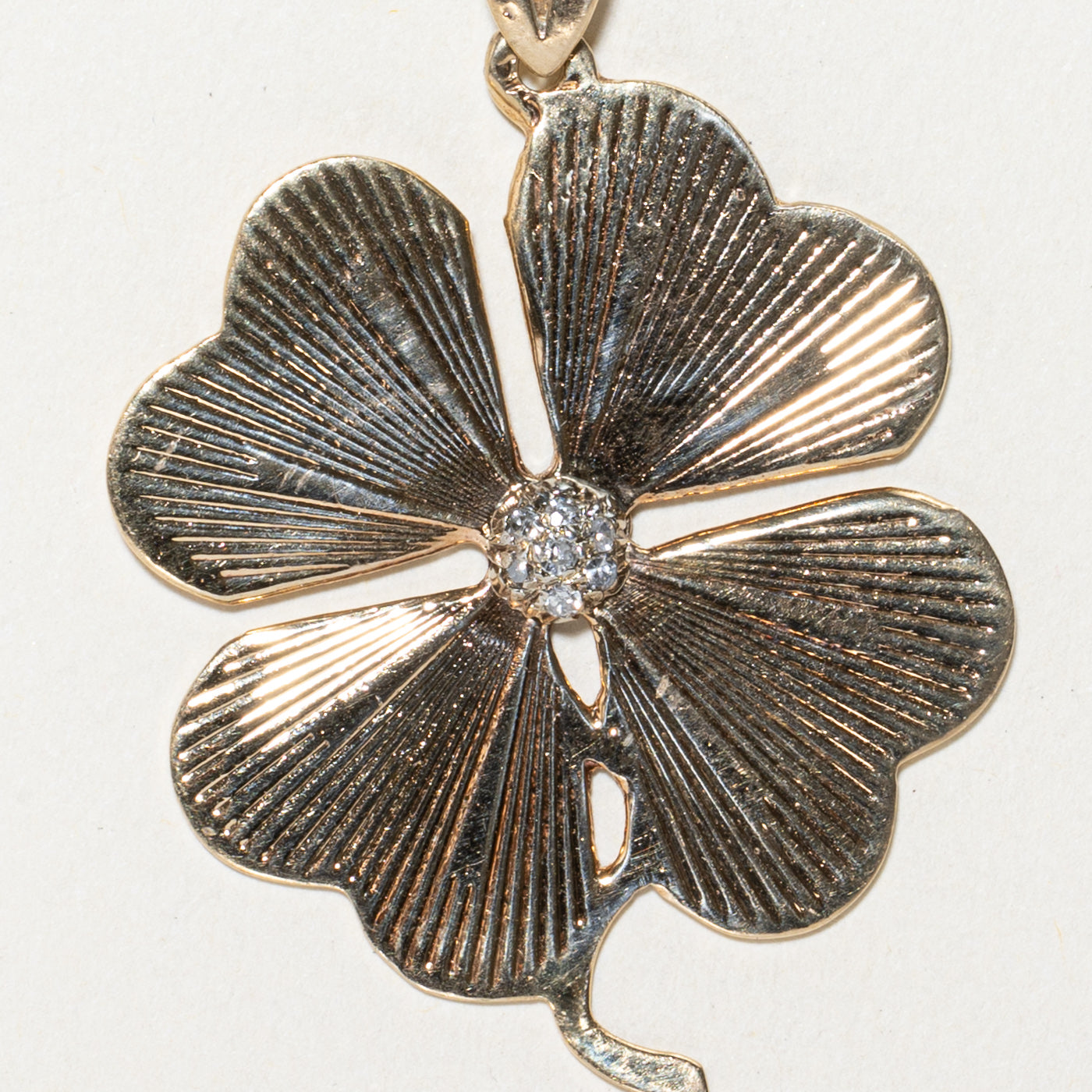 Diamond Four Leaf Clover Pendant | 0.08ctw