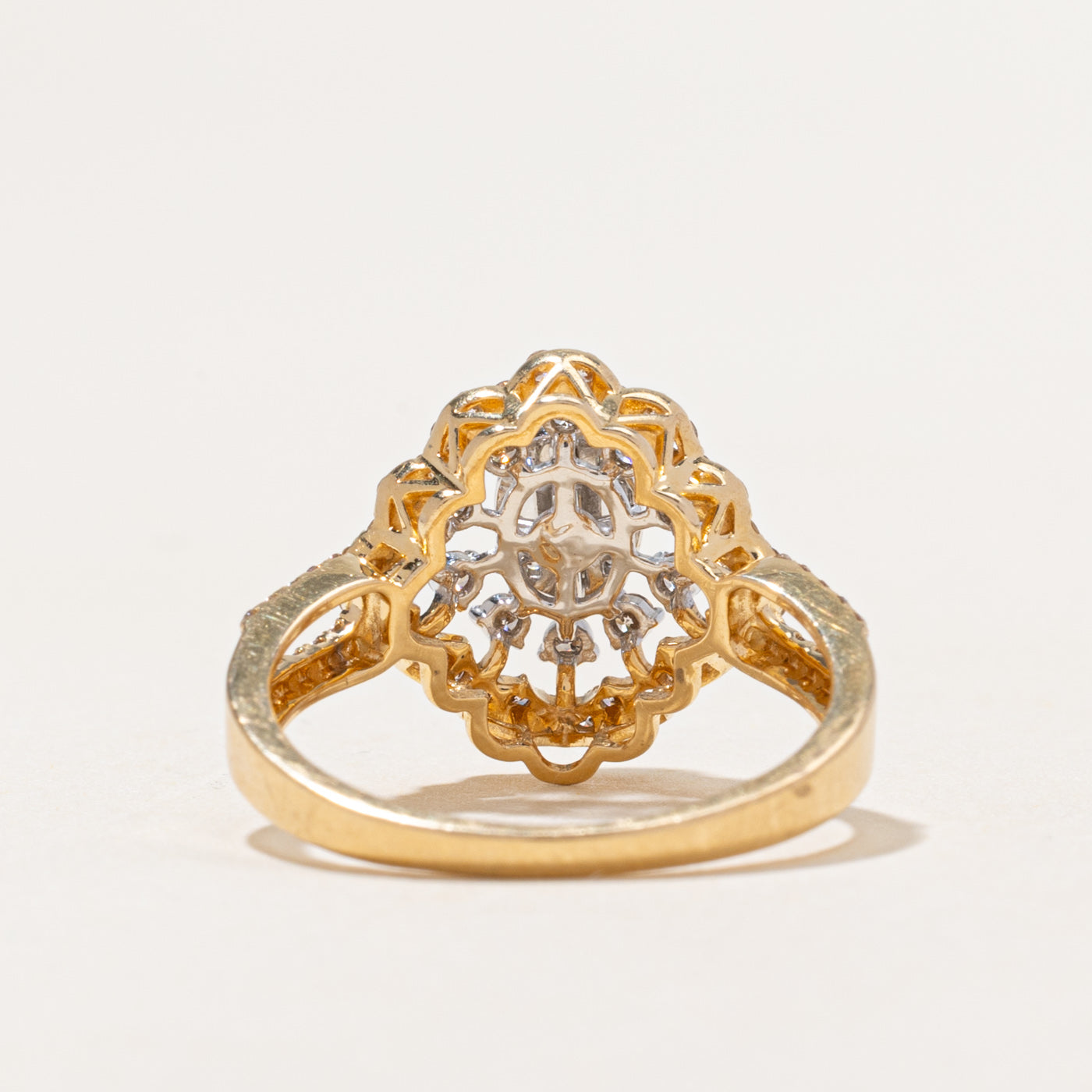Bague ornée d'un pavage de diamants taille mixte 18 carats | 0,75 ct au total | Taille 7,5
