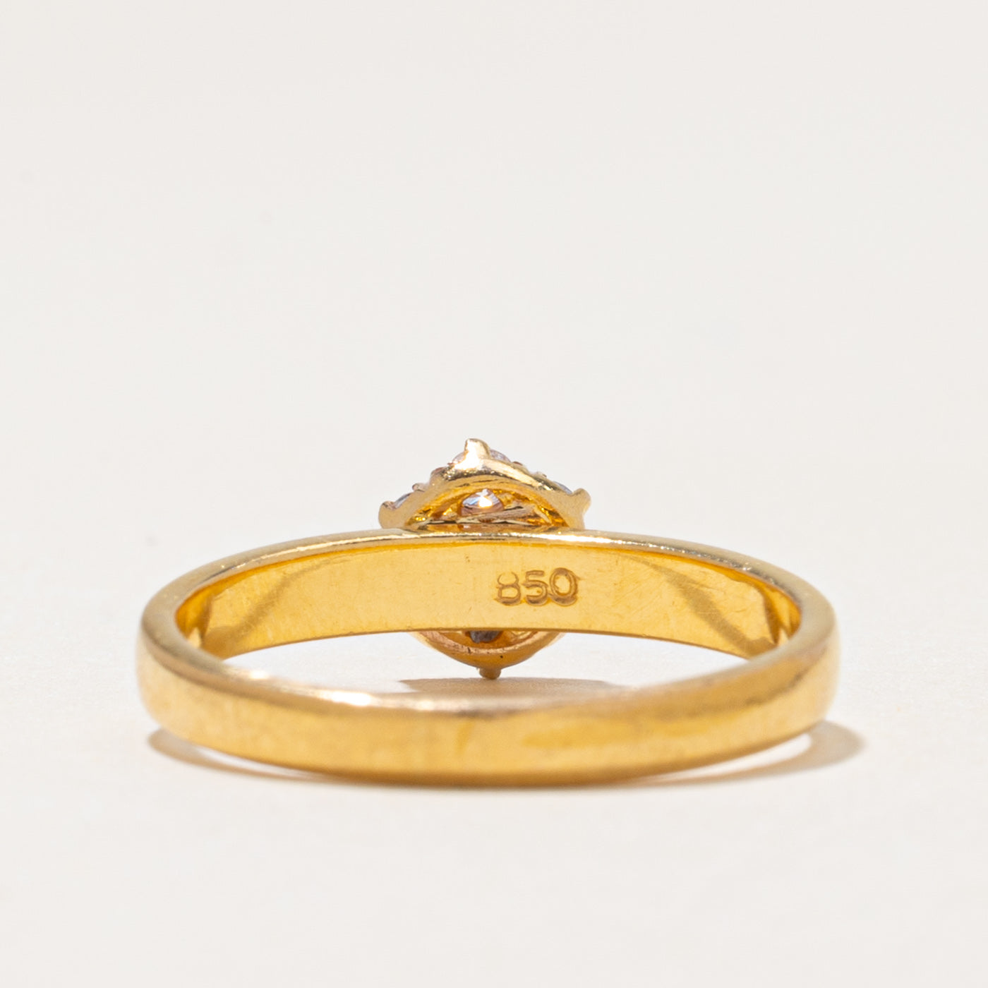 20k Yellow Gold Diamond Round Cluster Ring | 0.22ctw | SZ 6.75