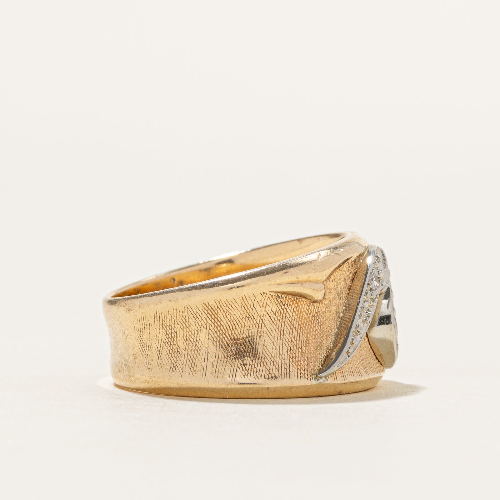 14k Two Tone Diamond Textured Wave Ring | 0.08ctw | SZ 6