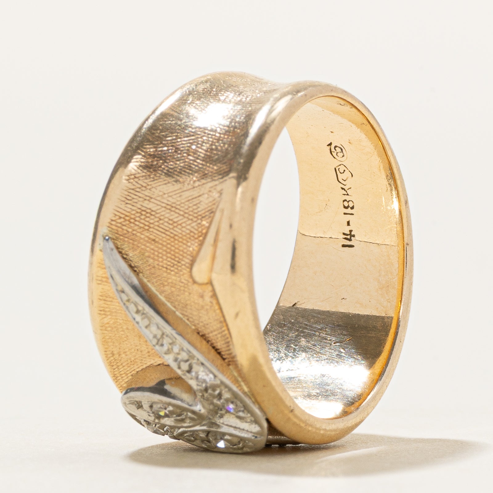 14k Two Tone Diamond Textured Wave Ring | 0.08ctw | SZ 6