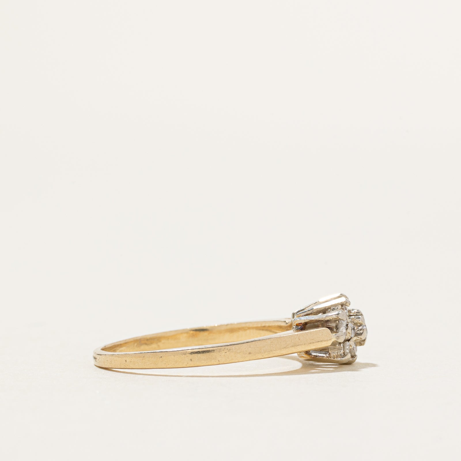14k Diamond Cluster Petal Ring | 0.14ctw | SZ 5.5