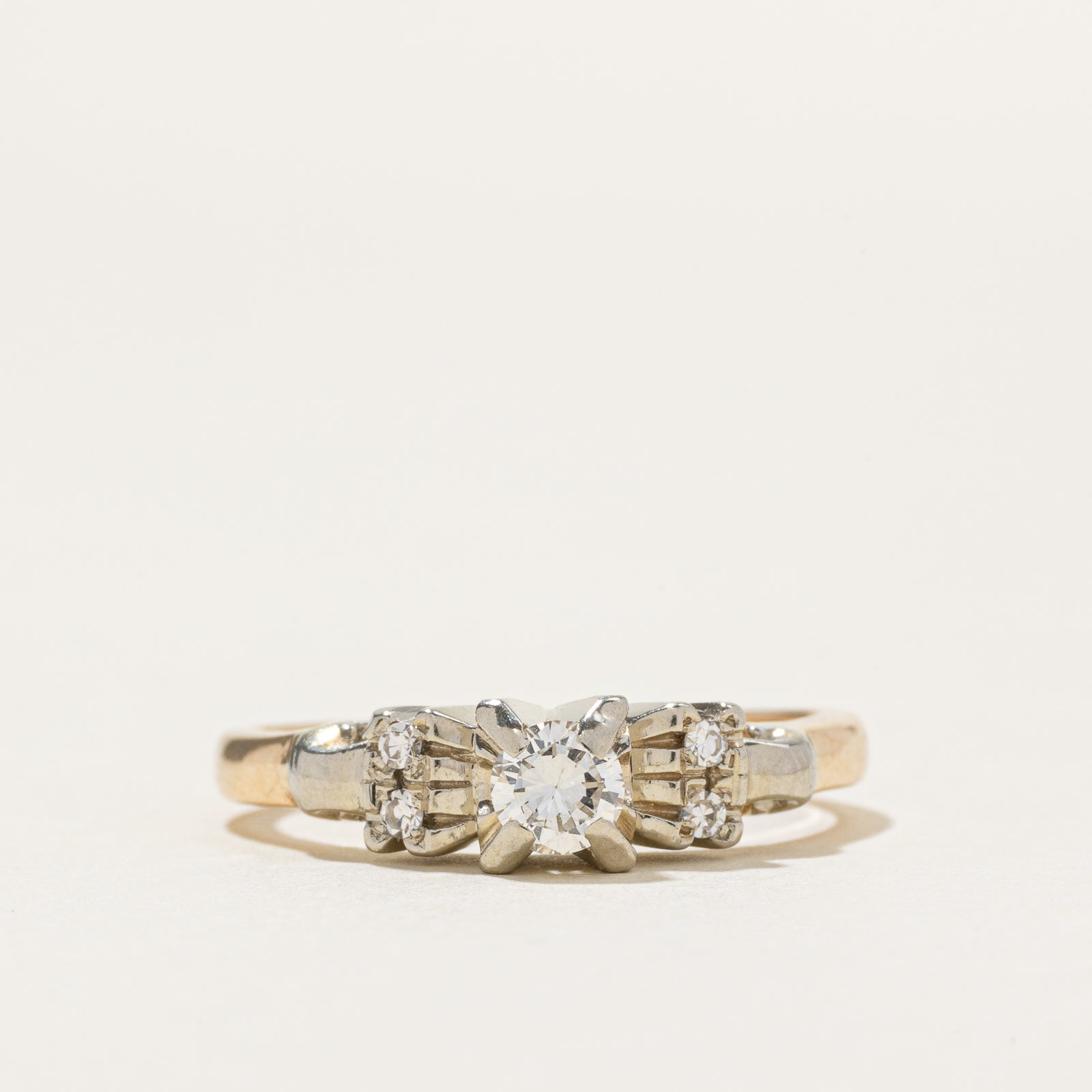 Two Tone Diamond Grooved Ring | 0.23ctw | SZ 6.25