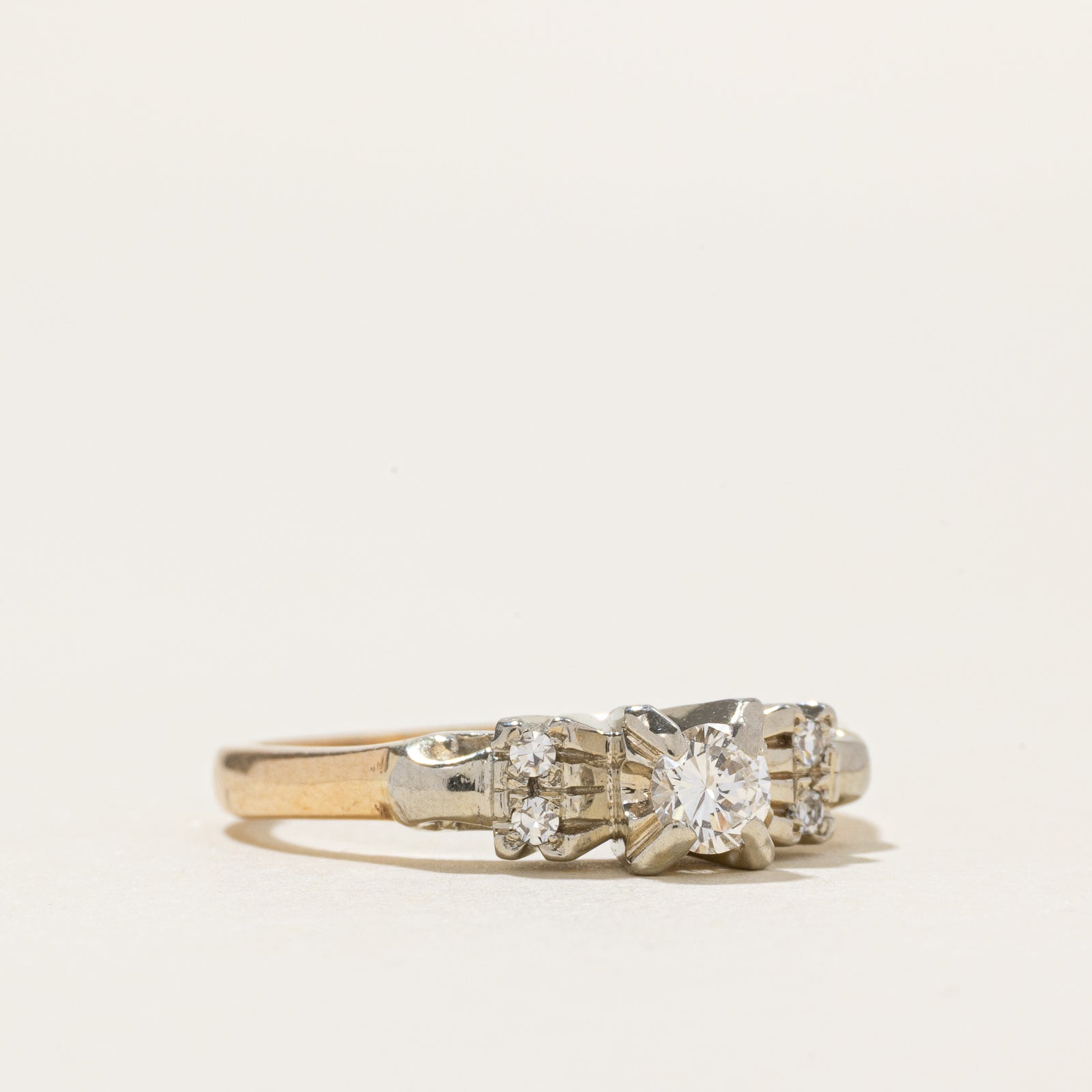 Two Tone Diamond Grooved Ring | 0.23ctw | SZ 6.25