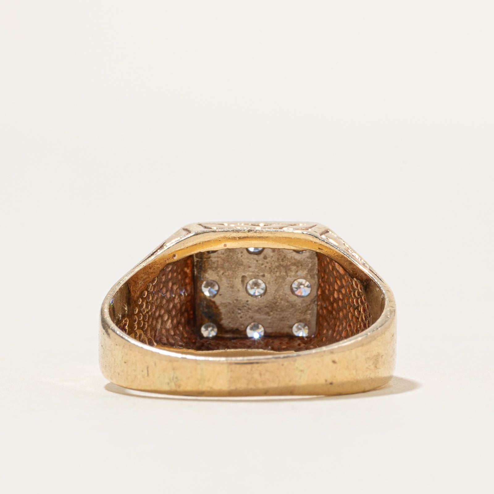 10k Diamond Grid Engraved Leaf Signet Ring | 0.30ctw | SZ 10