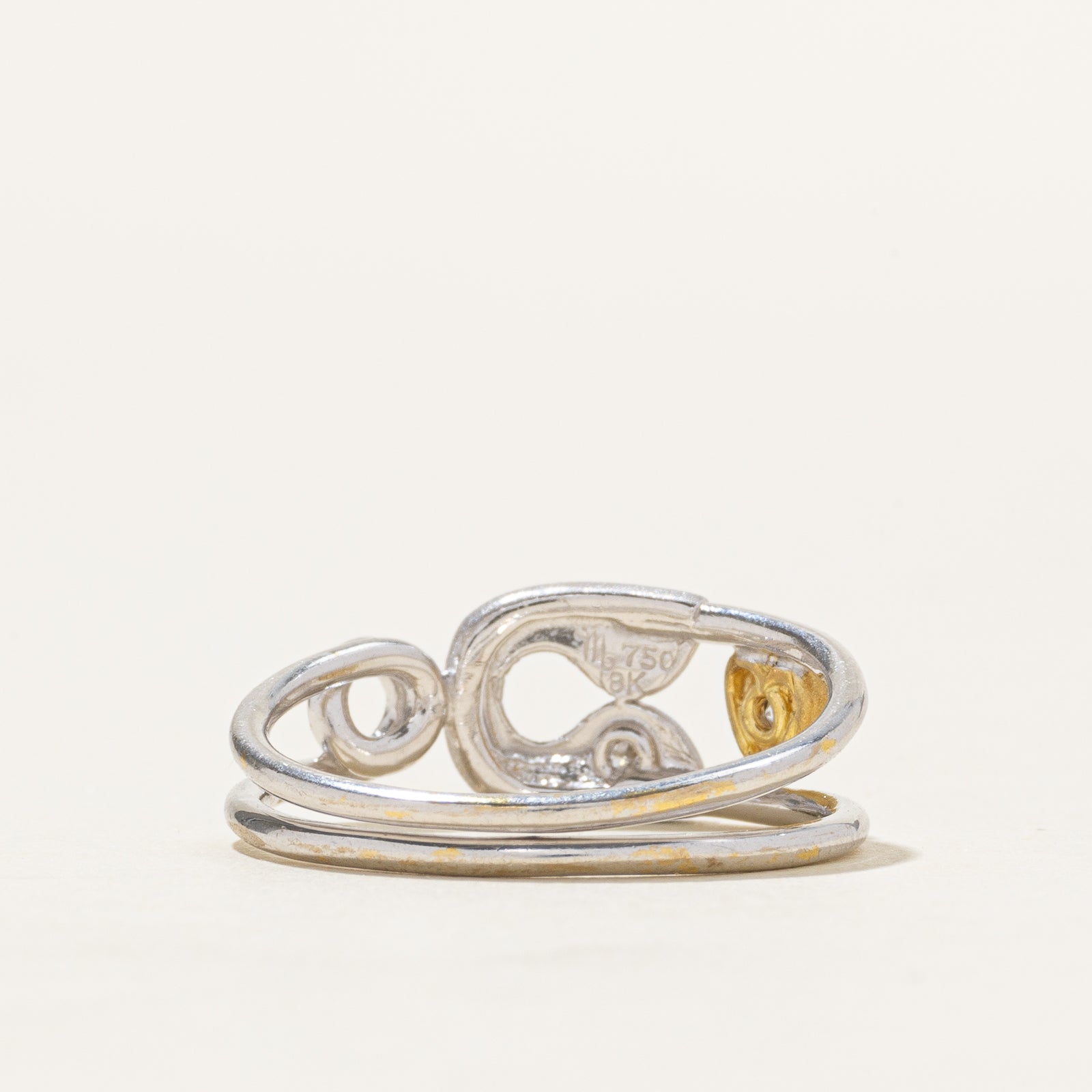 18k Diamond Matte Paperclip Ring | 0.04ctw | SZ 6.25