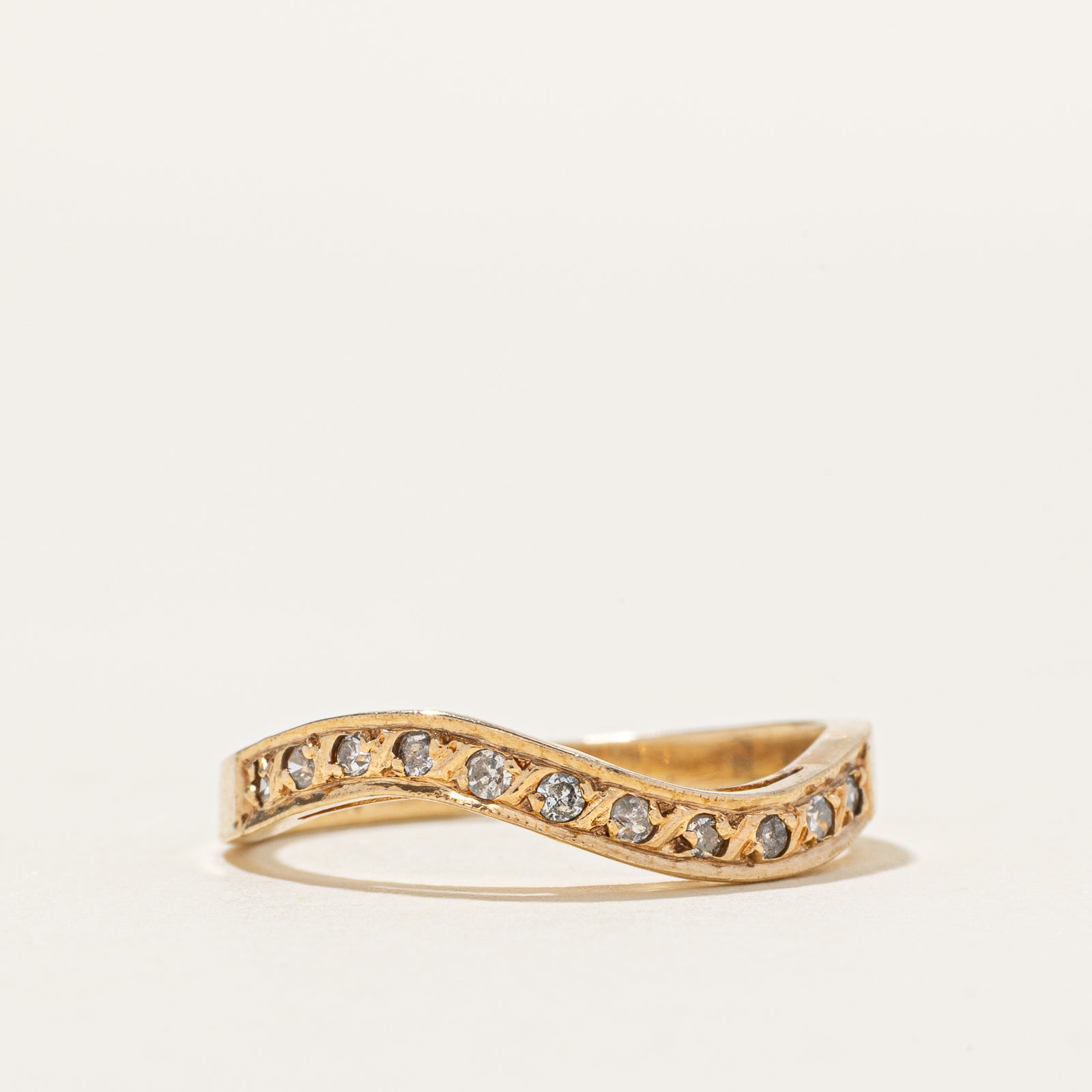 10k Semi Eternity Diamond Wavy Ring | 0.10ctw | SZ 6.5