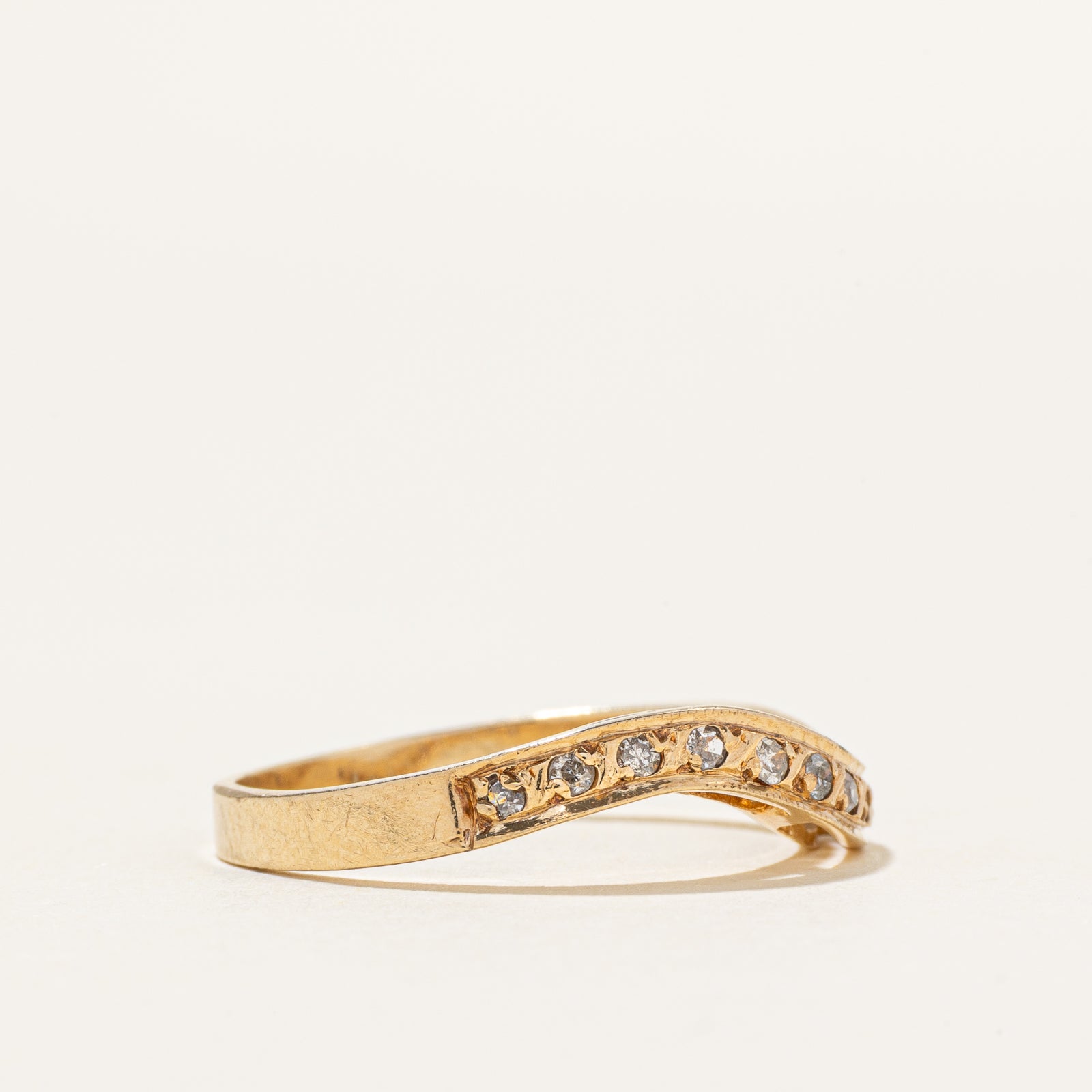 10k Semi Eternity Diamond Wavy Ring | 0.10ctw | SZ 6.5