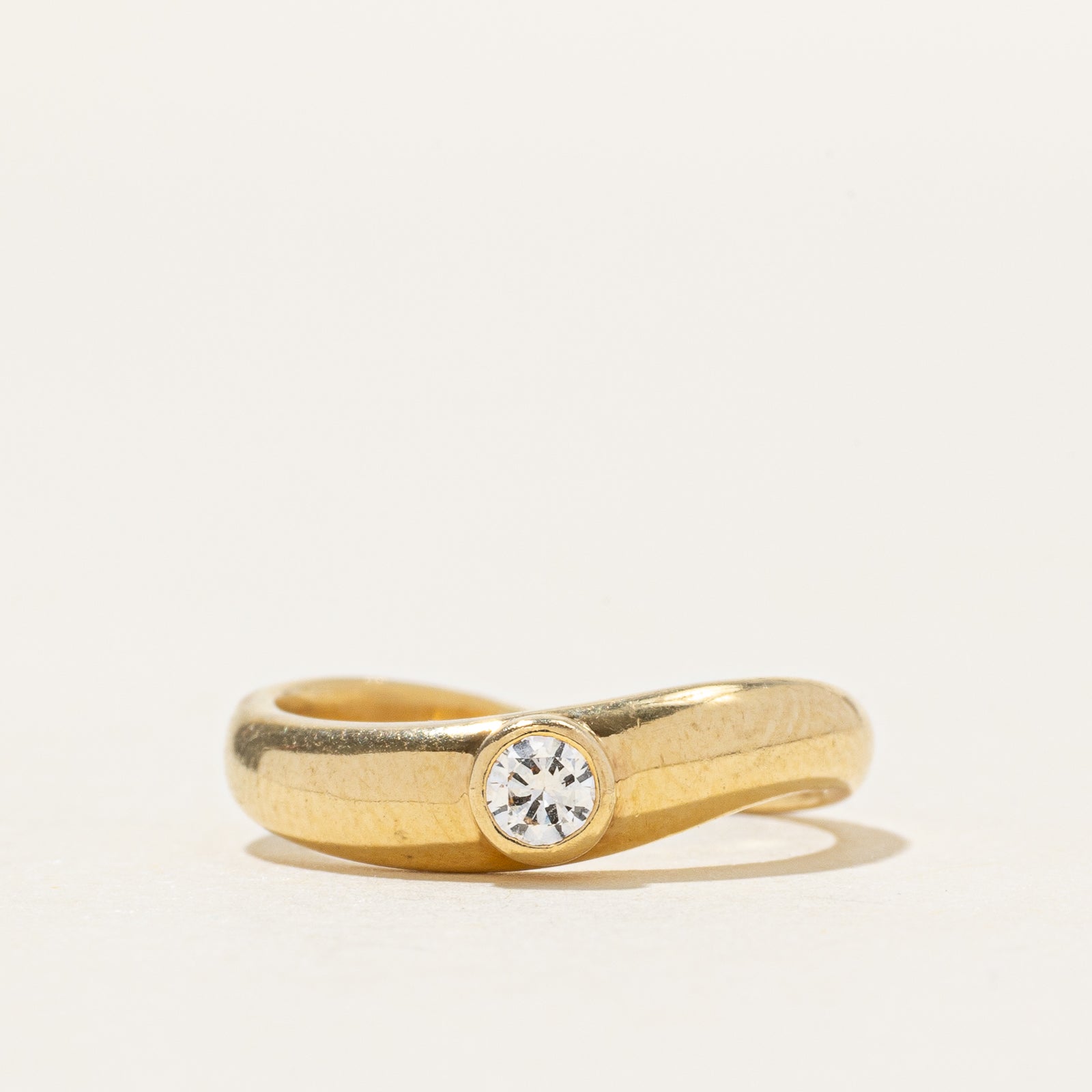 18k Bezel Set Diamond Wavy Ring | 0.09ct | SZ 3