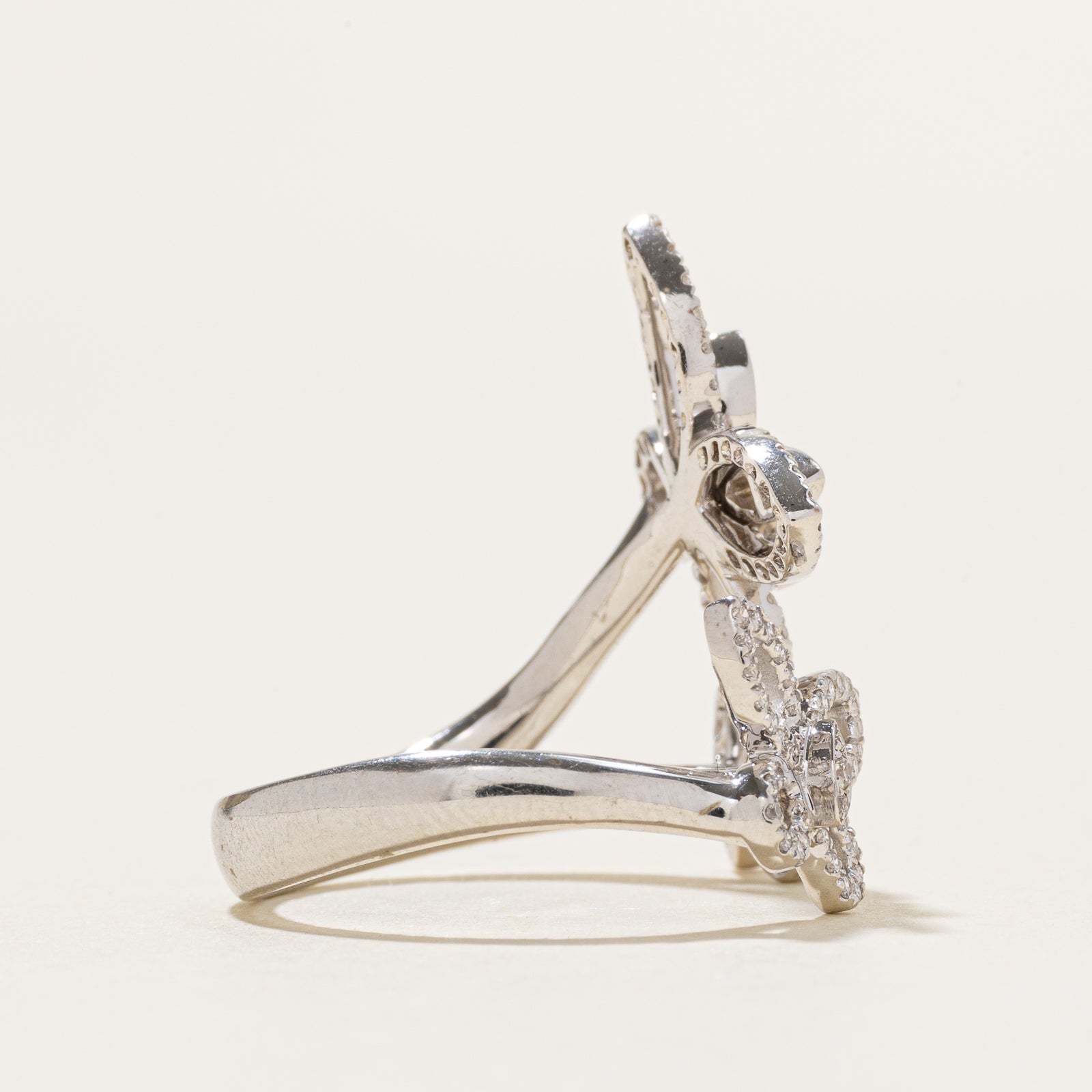 Bague trois papillons en or 18 carats et diamants | 0,25 ct au total | Taille 7