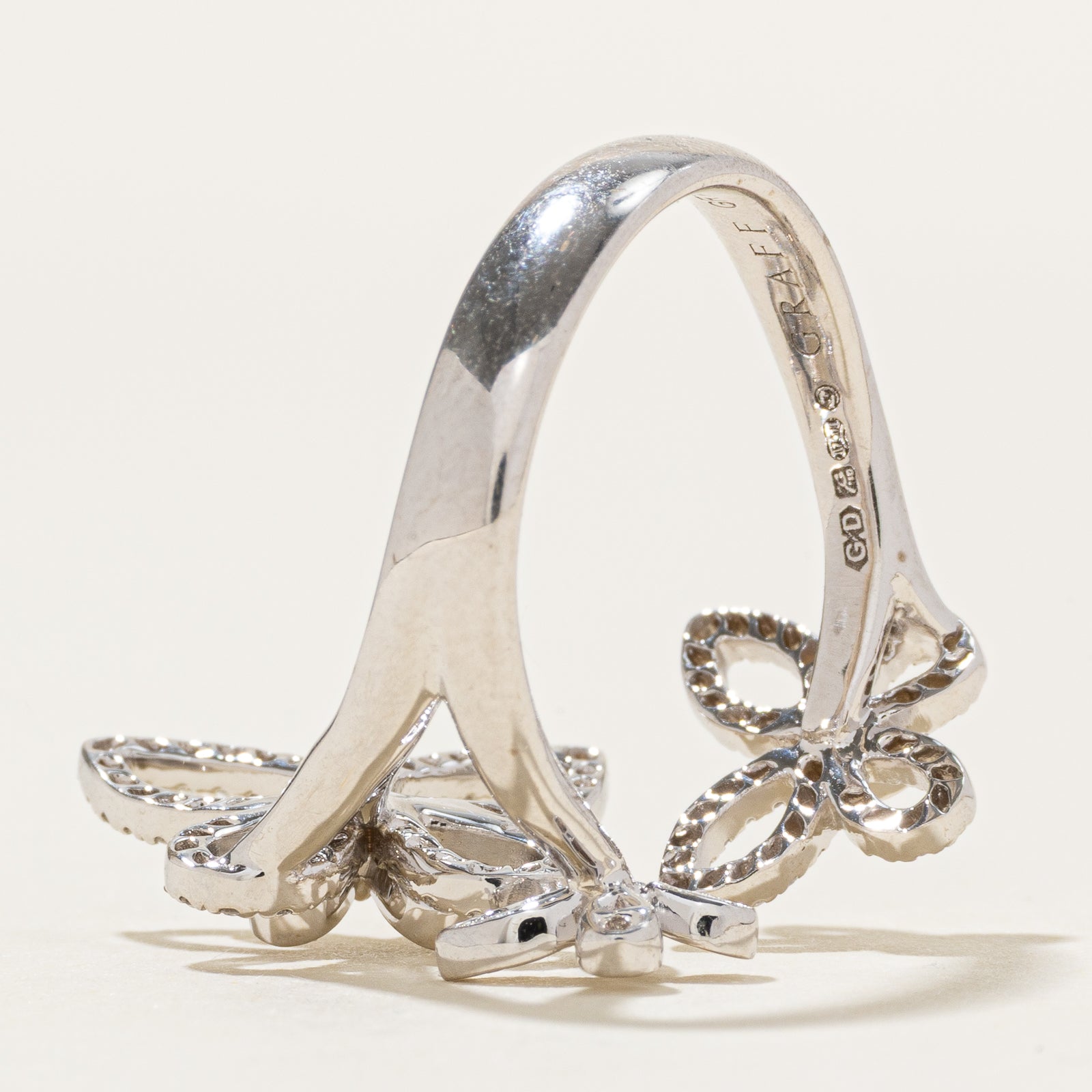 Bague trois papillons en or 18 carats et diamants | 0,25 ct au total | Taille 7