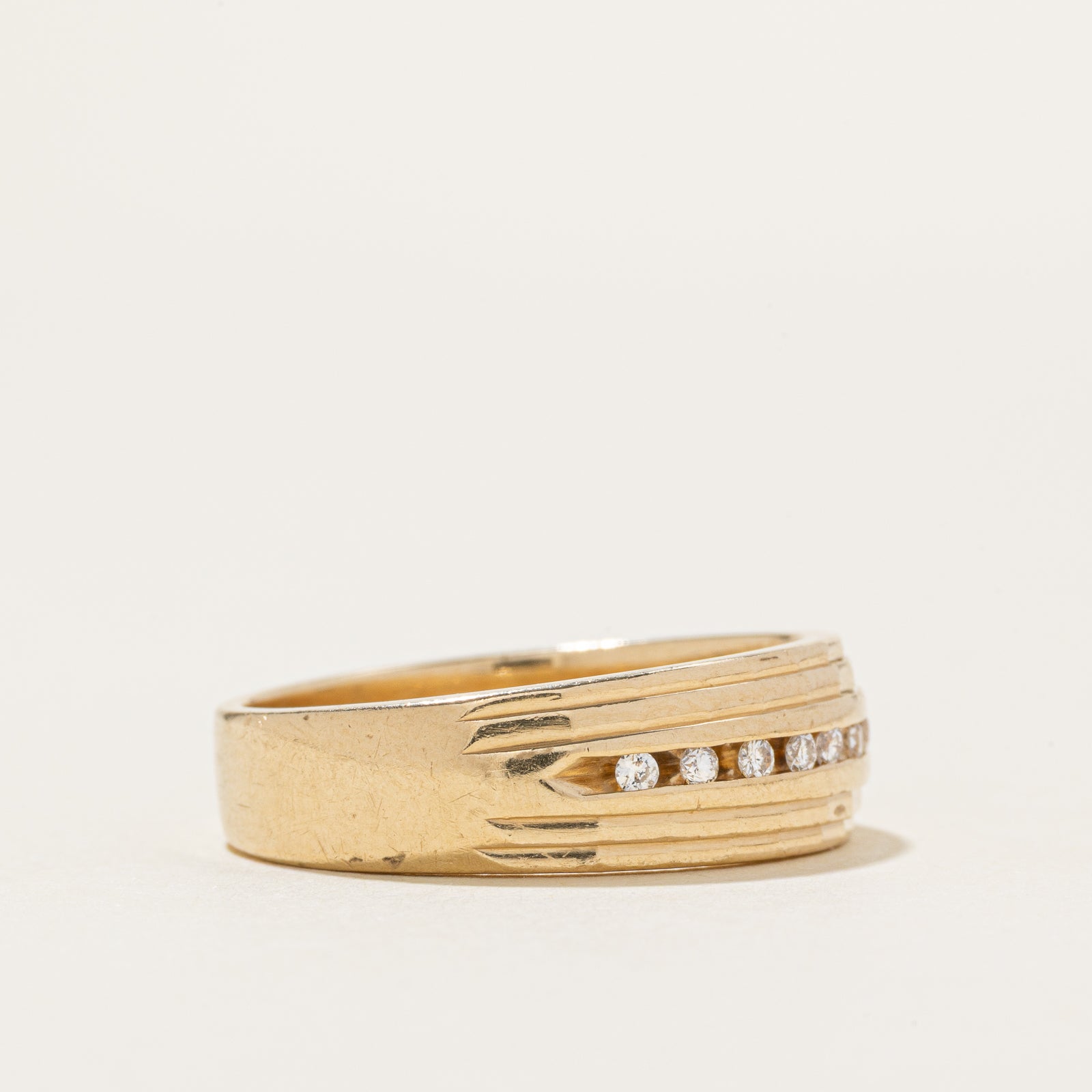 10k Semi Eternity Diamond Grooved Ring | 0.12ctw | SZ 9